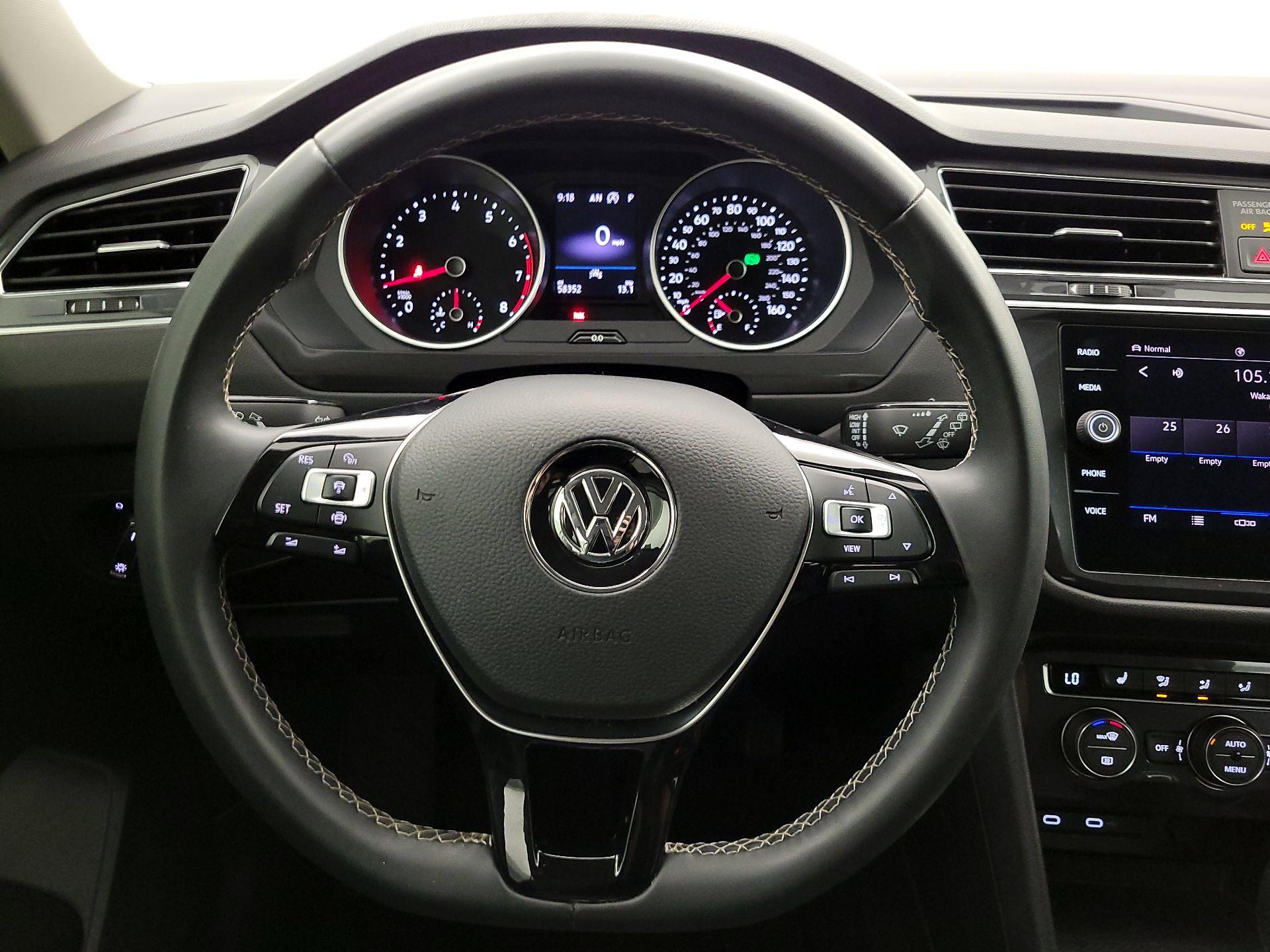Thumbnail: 2021 Volkswagen Tiguan - 10