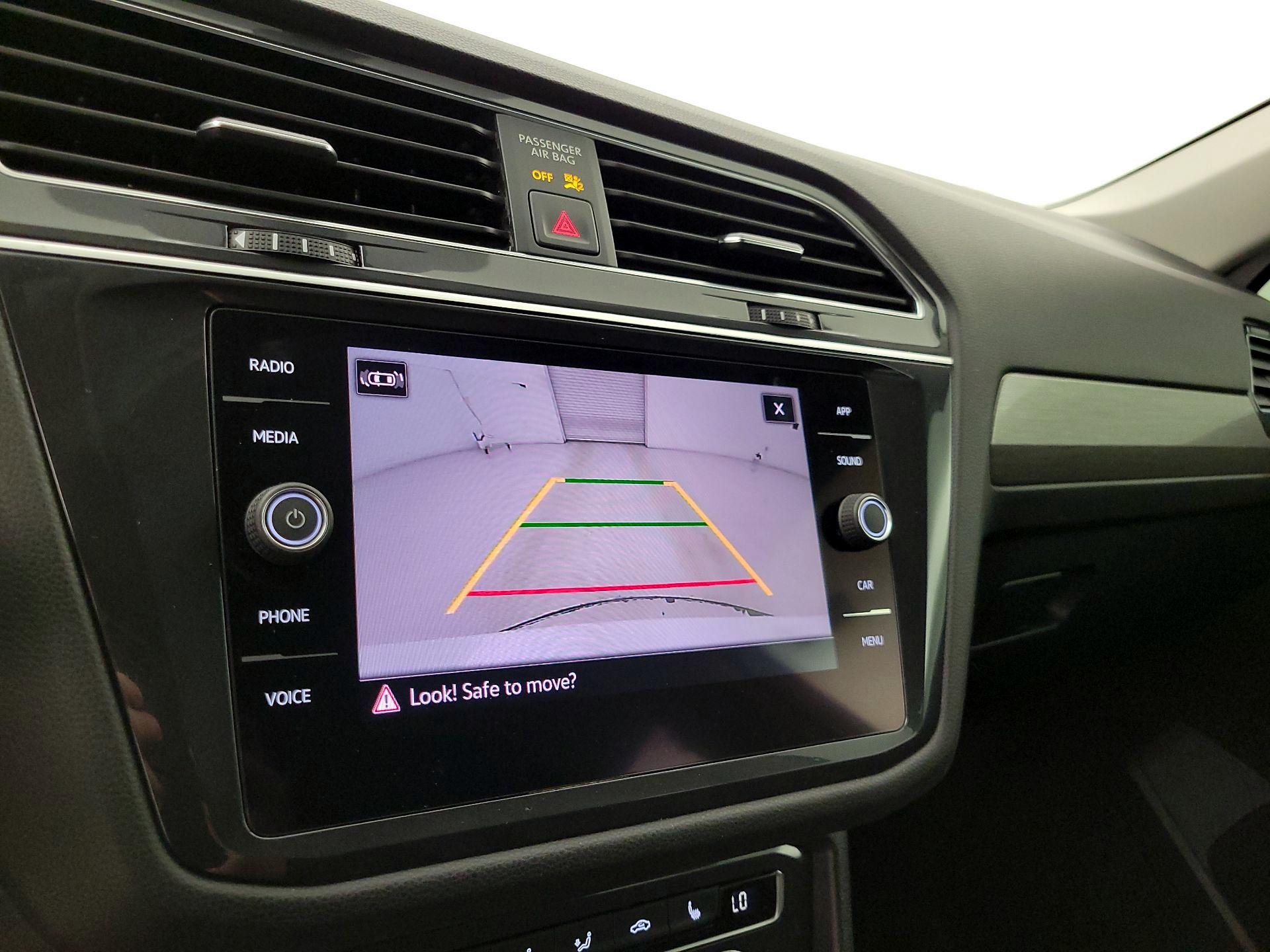 Thumbnail: 2021 Volkswagen Tiguan - 14