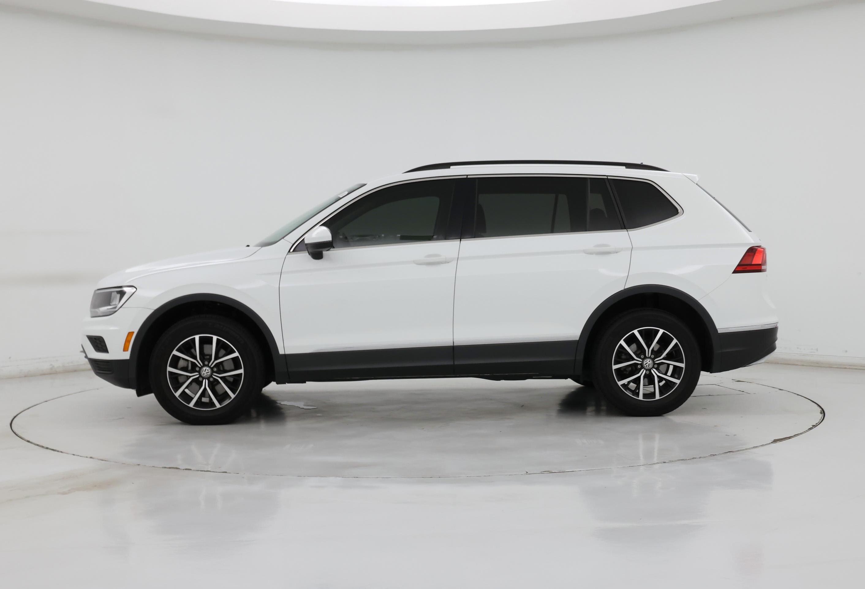 Thumbnail: 2021 Volkswagen Tiguan - 3