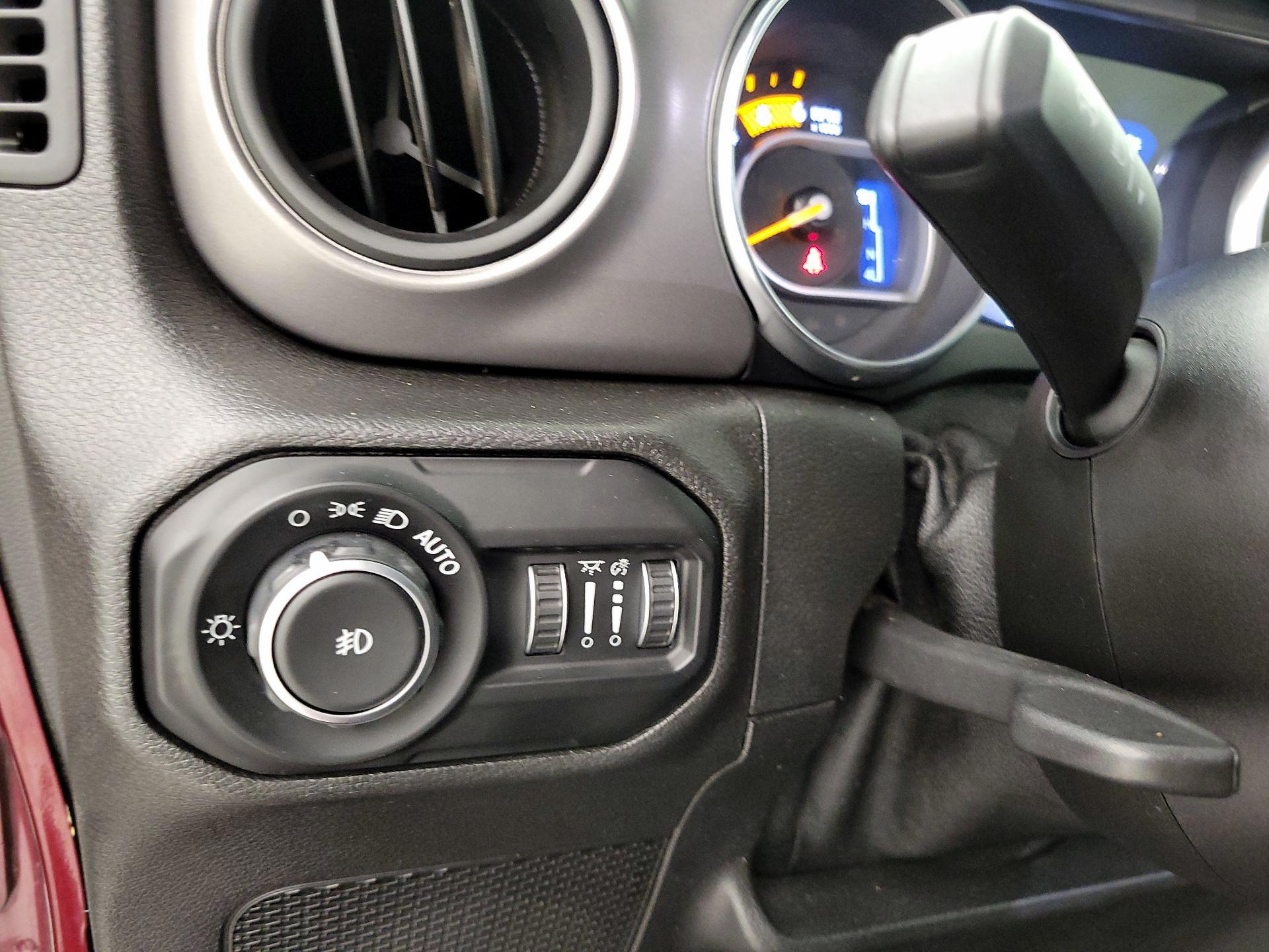 Thumbnail: 2021 Jeep Wrangler - 13