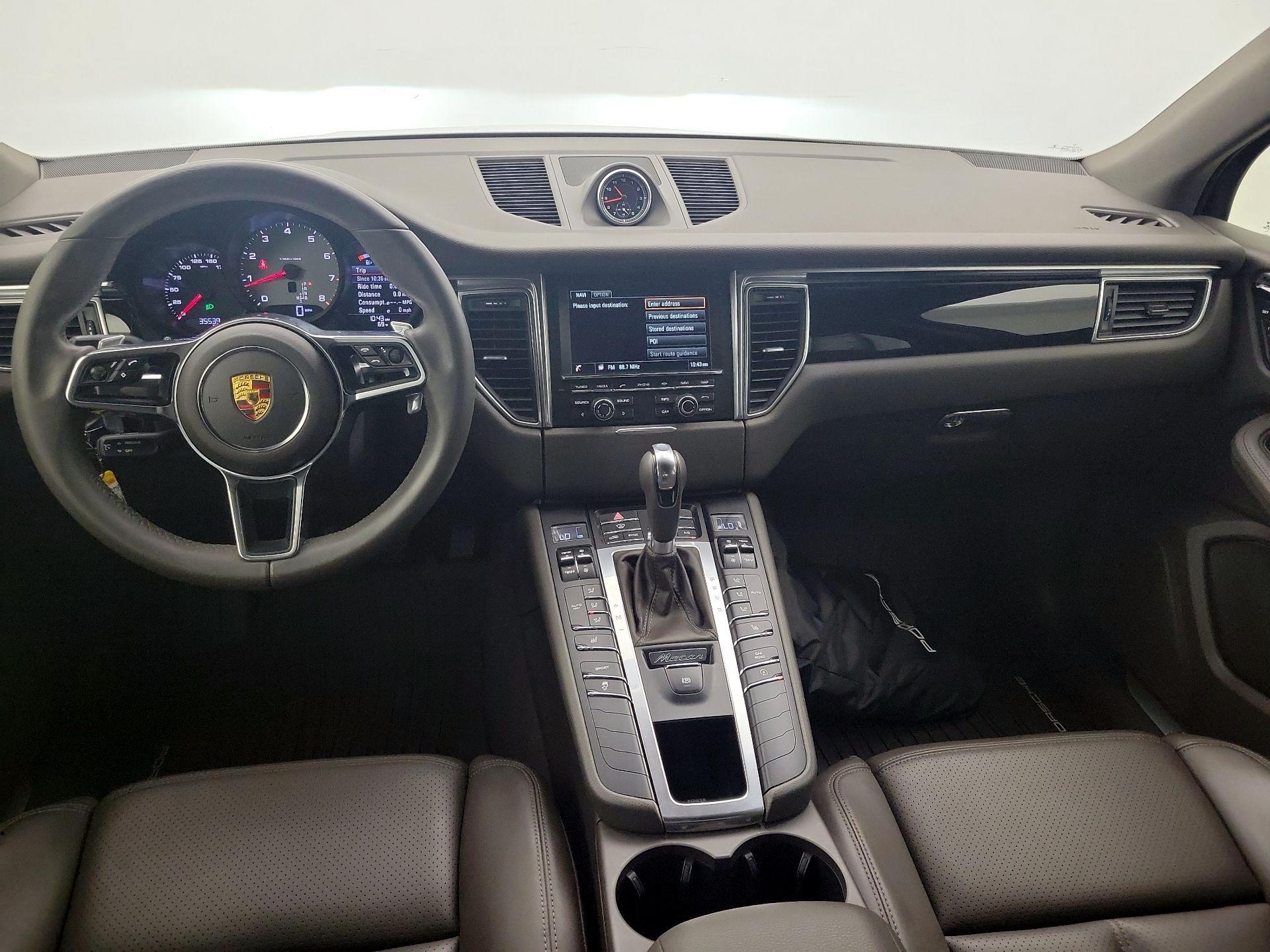 Thumbnail: 2015 Porsche Macan - 8