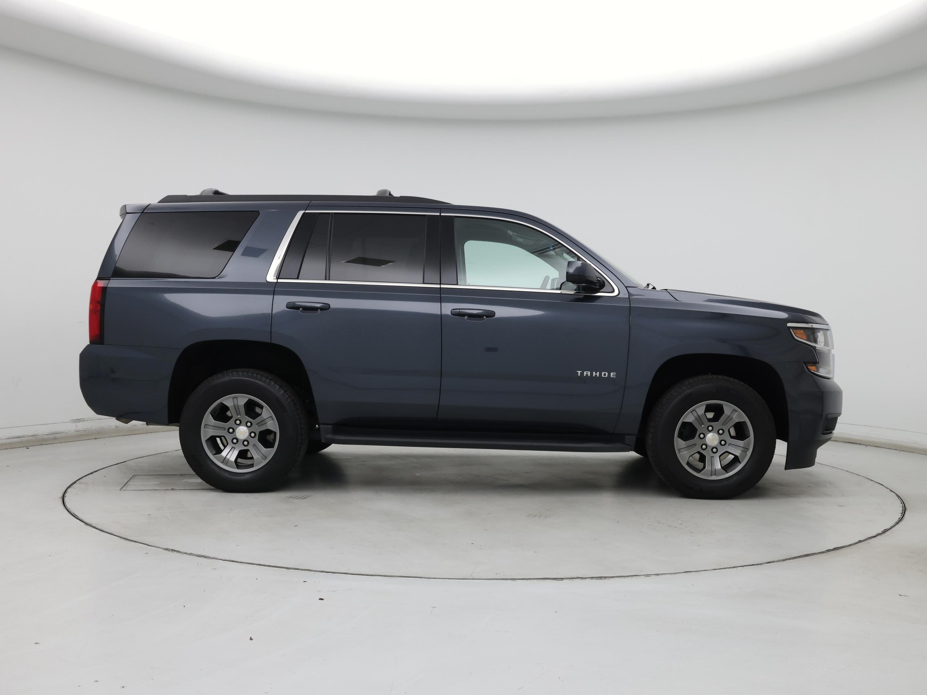 Thumbnail: 2019 Chevrolet Tahoe - 7