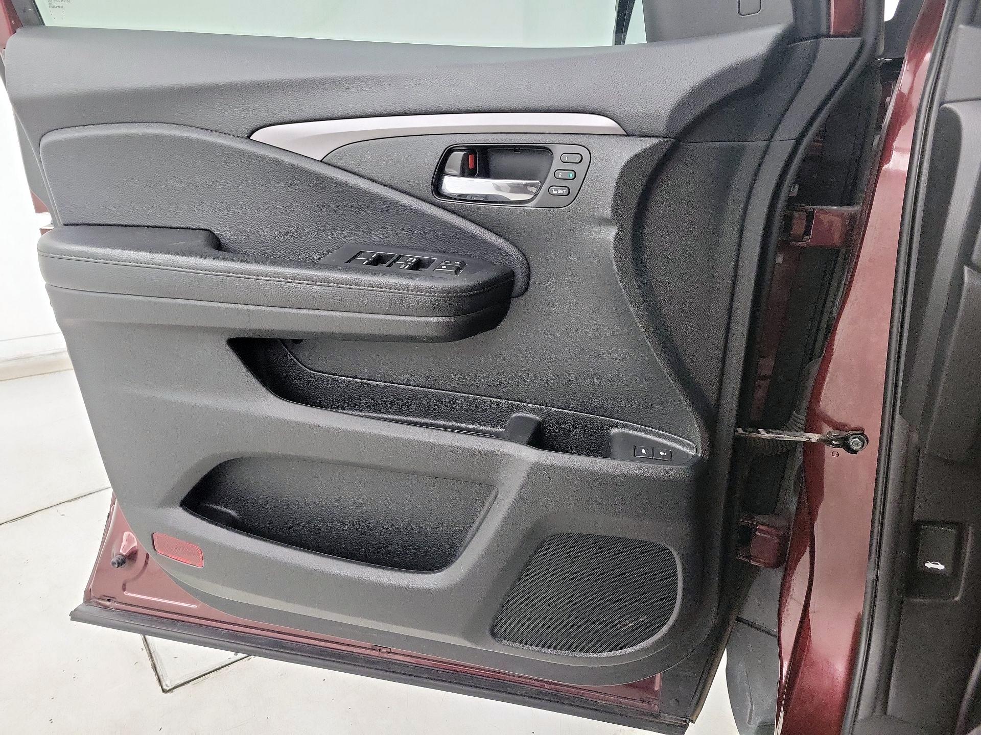 Thumbnail: 2019 Honda Passport - 12