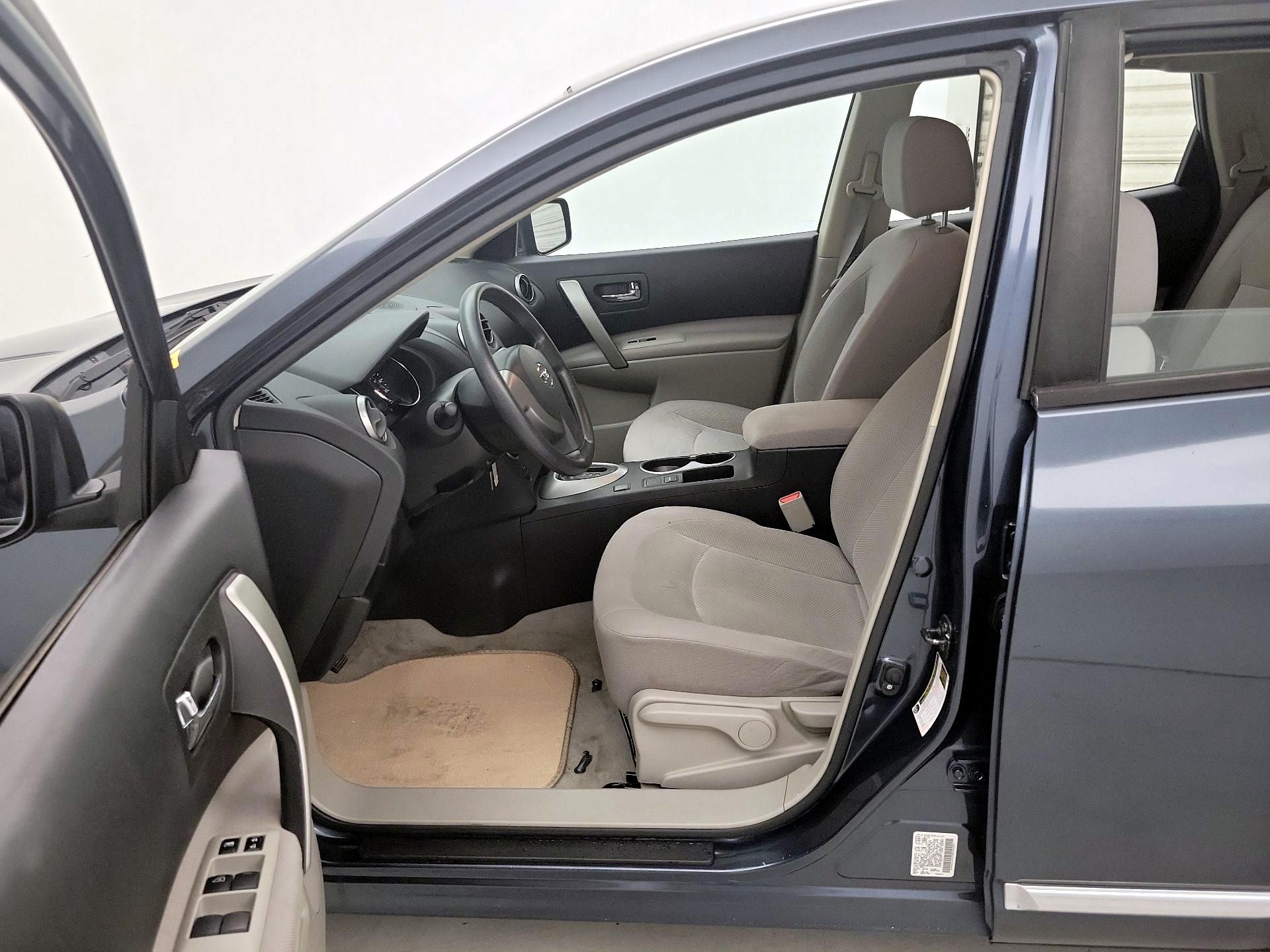 Thumbnail: 2015 Nissan Rogue - 11