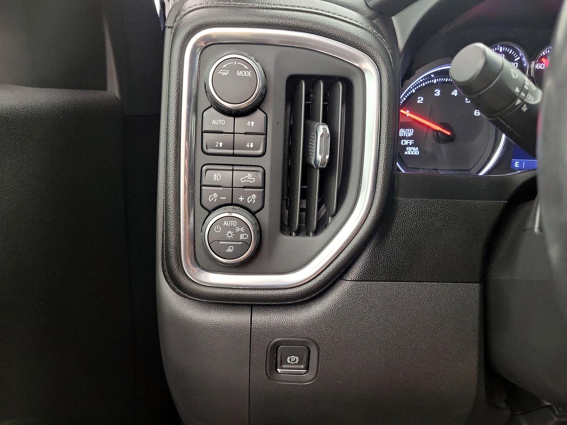 Thumbnail: 2021 Chevrolet Silverado 1500 - 13