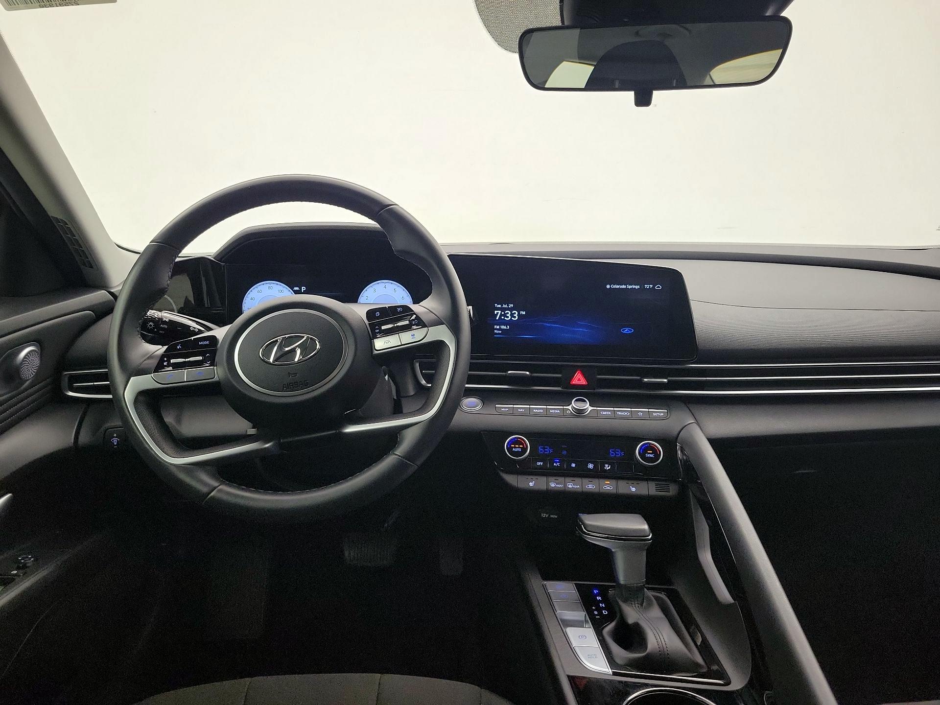 Thumbnail: 2023 Hyundai Elantra - 9