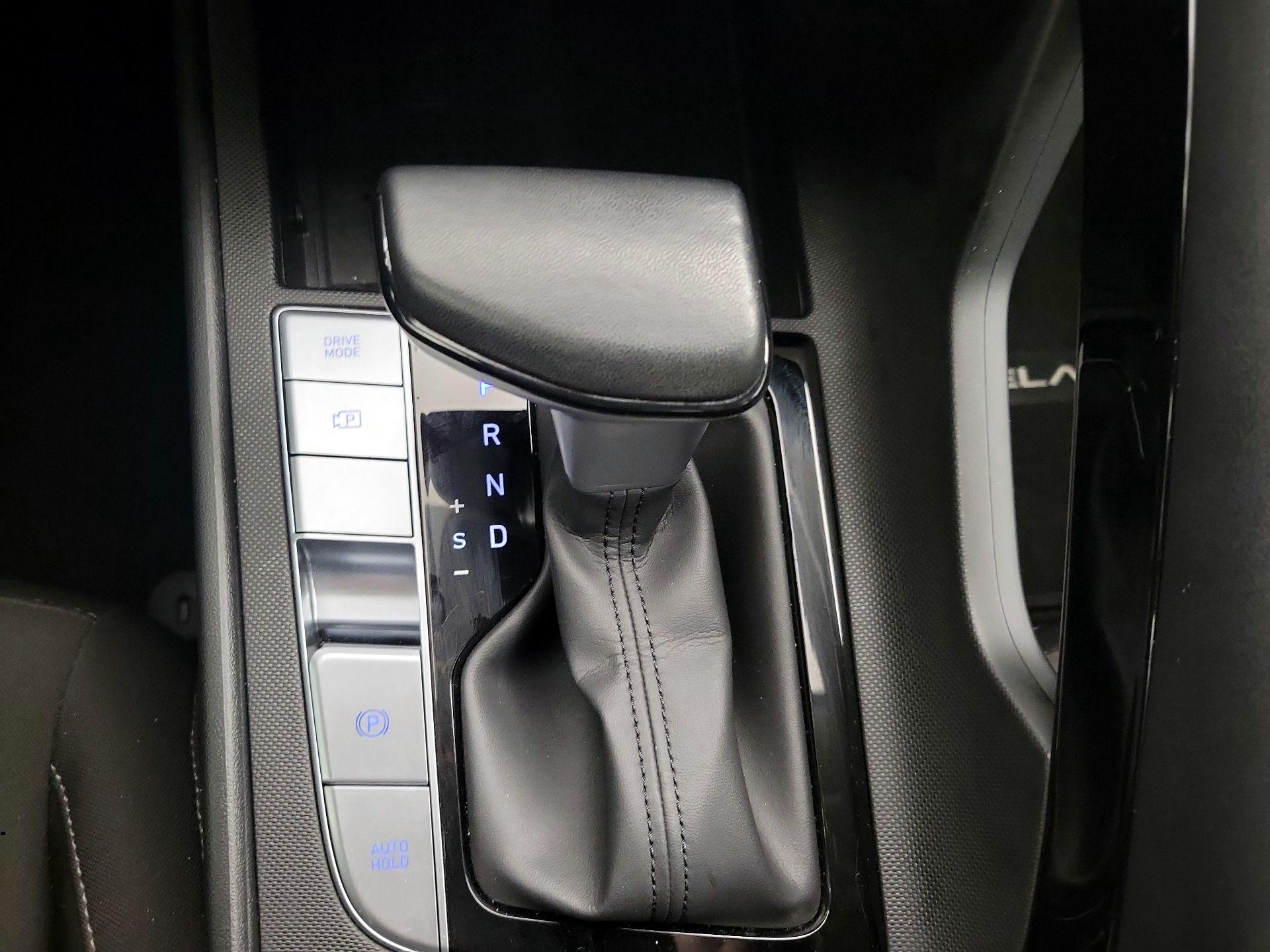 Thumbnail: 2023 Hyundai Elantra - 18