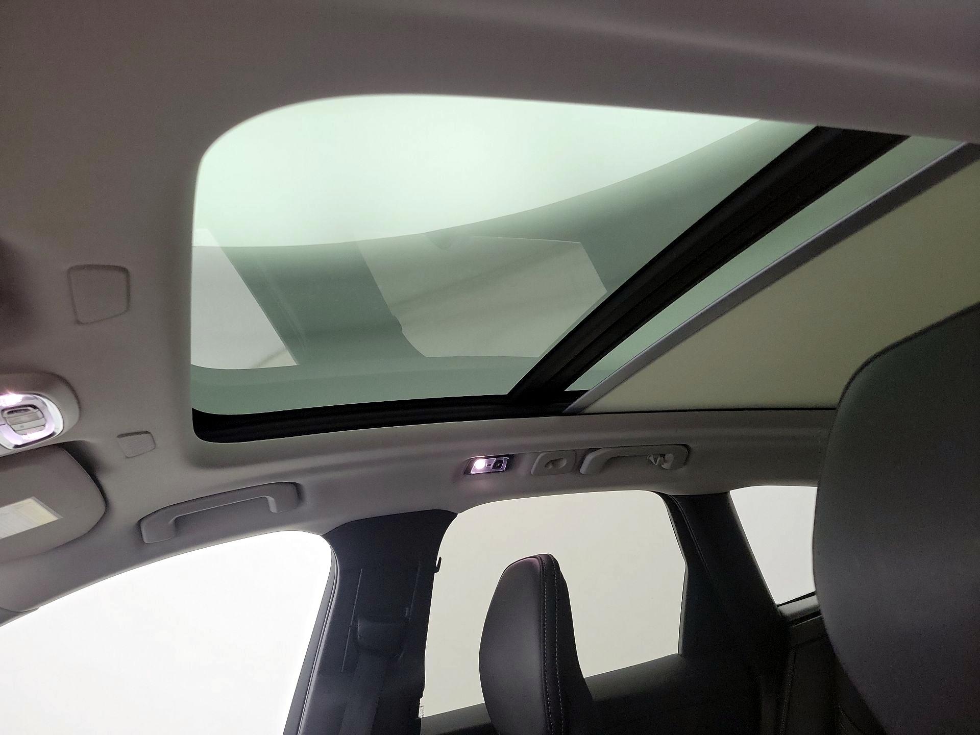 Thumbnail: 2021 Volvo XC60 - 20