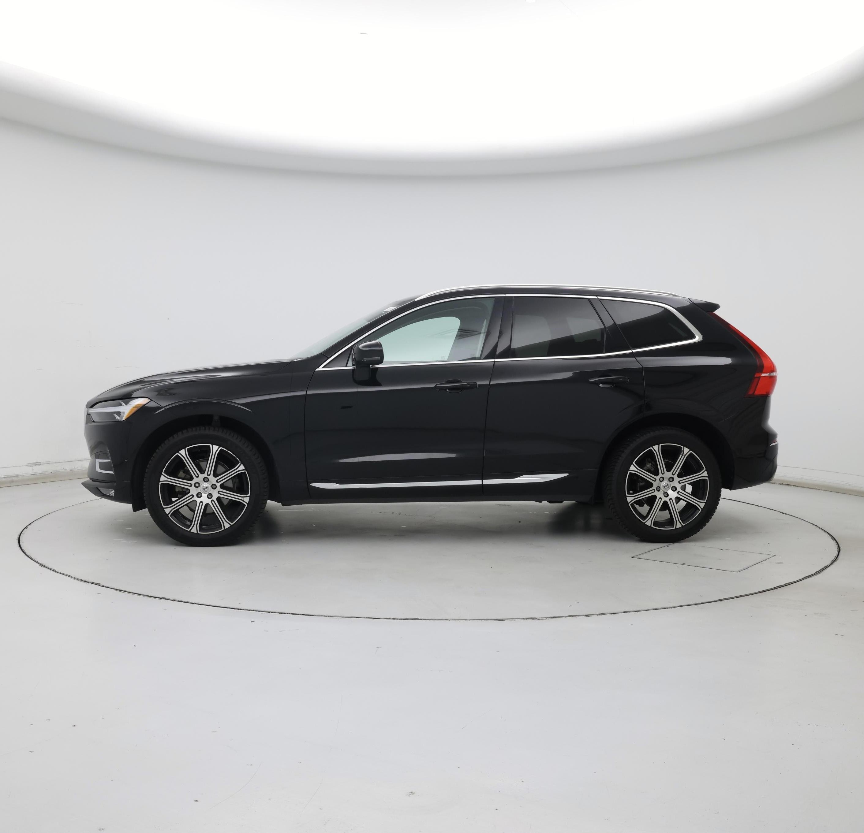 Thumbnail: 2021 Volvo XC60 - 3