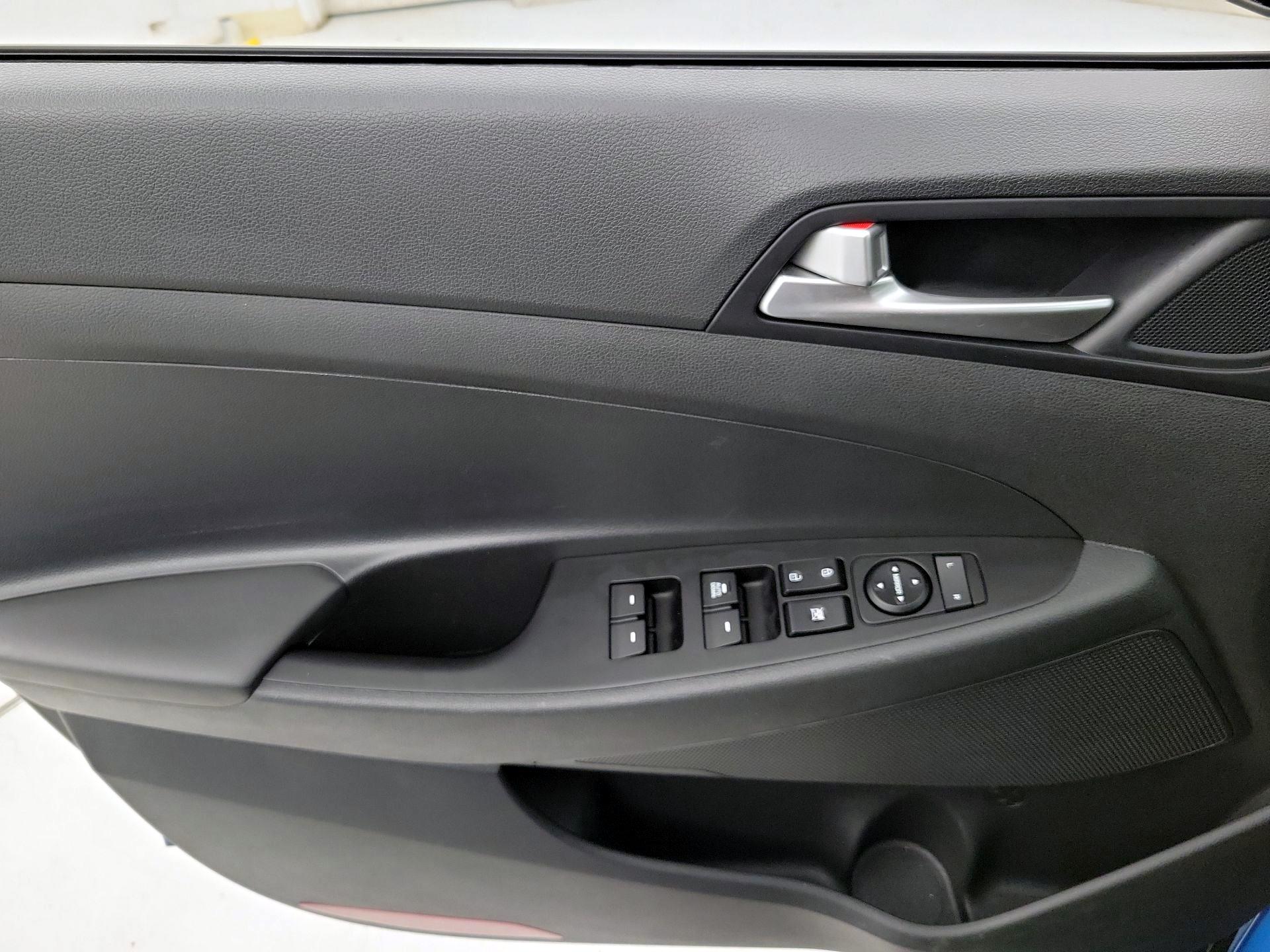 Thumbnail: 2019 Hyundai Tucson - 12