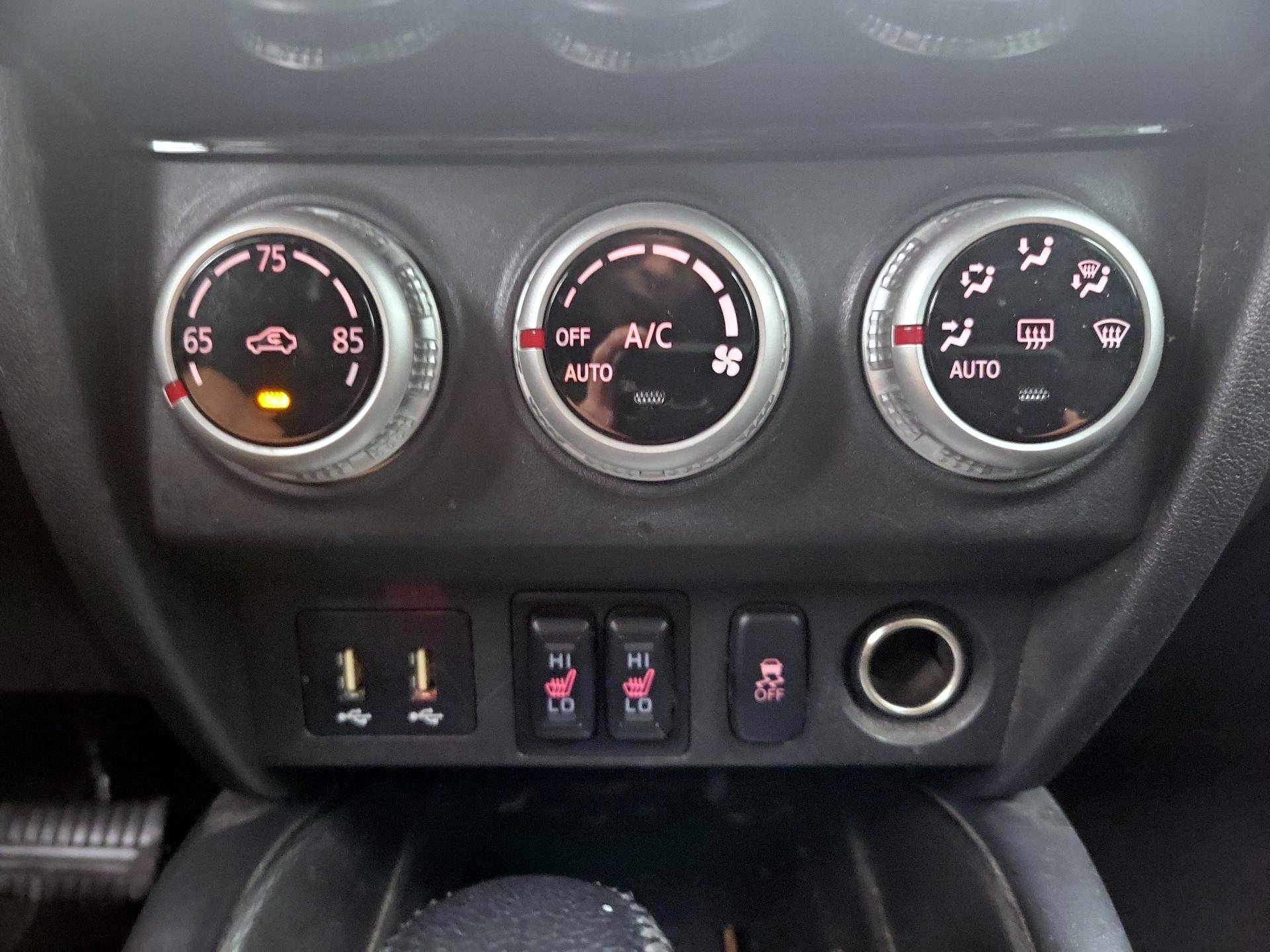 Thumbnail: 2020 Mitsubishi Outlander Sport - 16