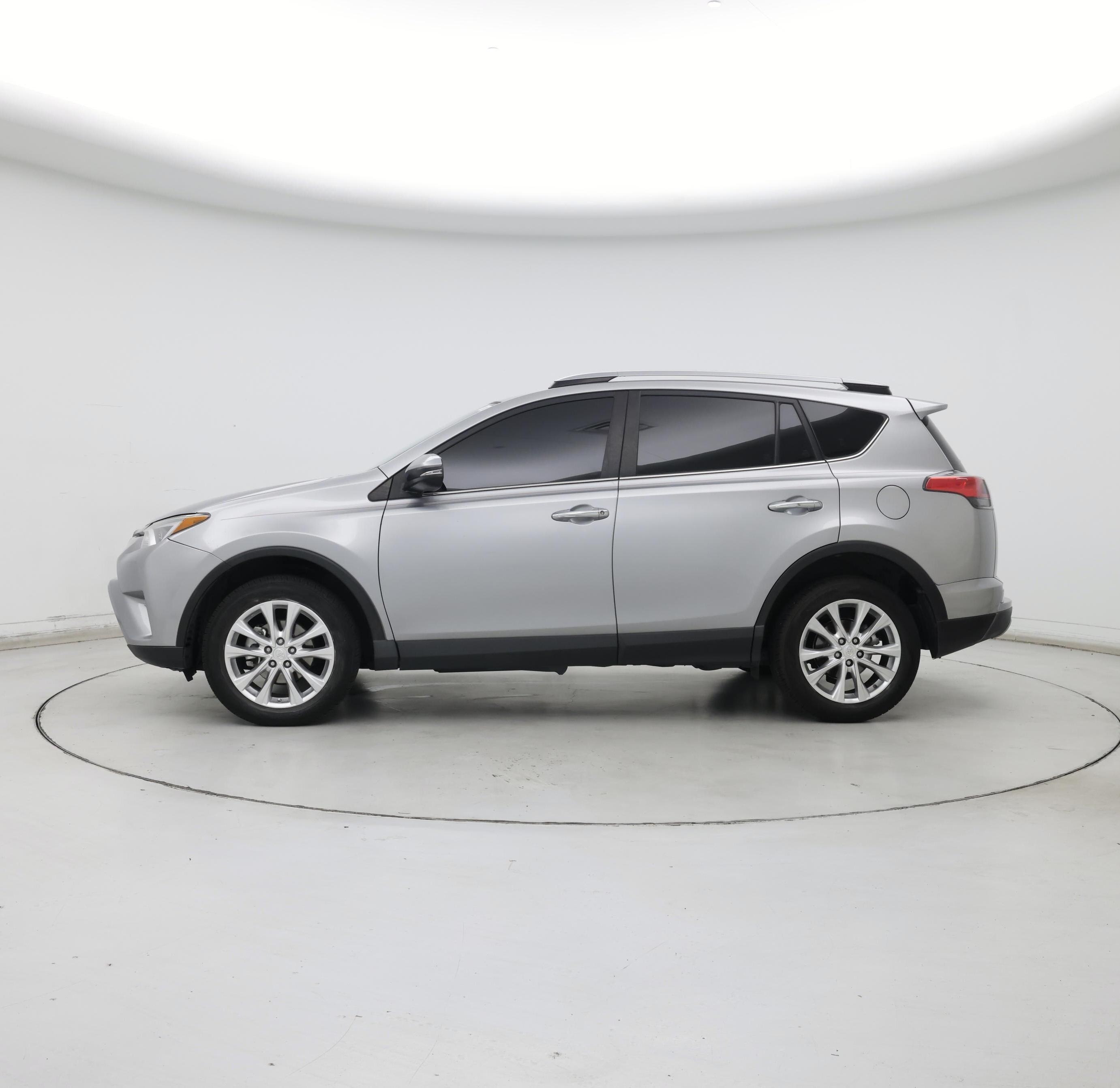 Thumbnail: 2018 Toyota RAV4 - 3