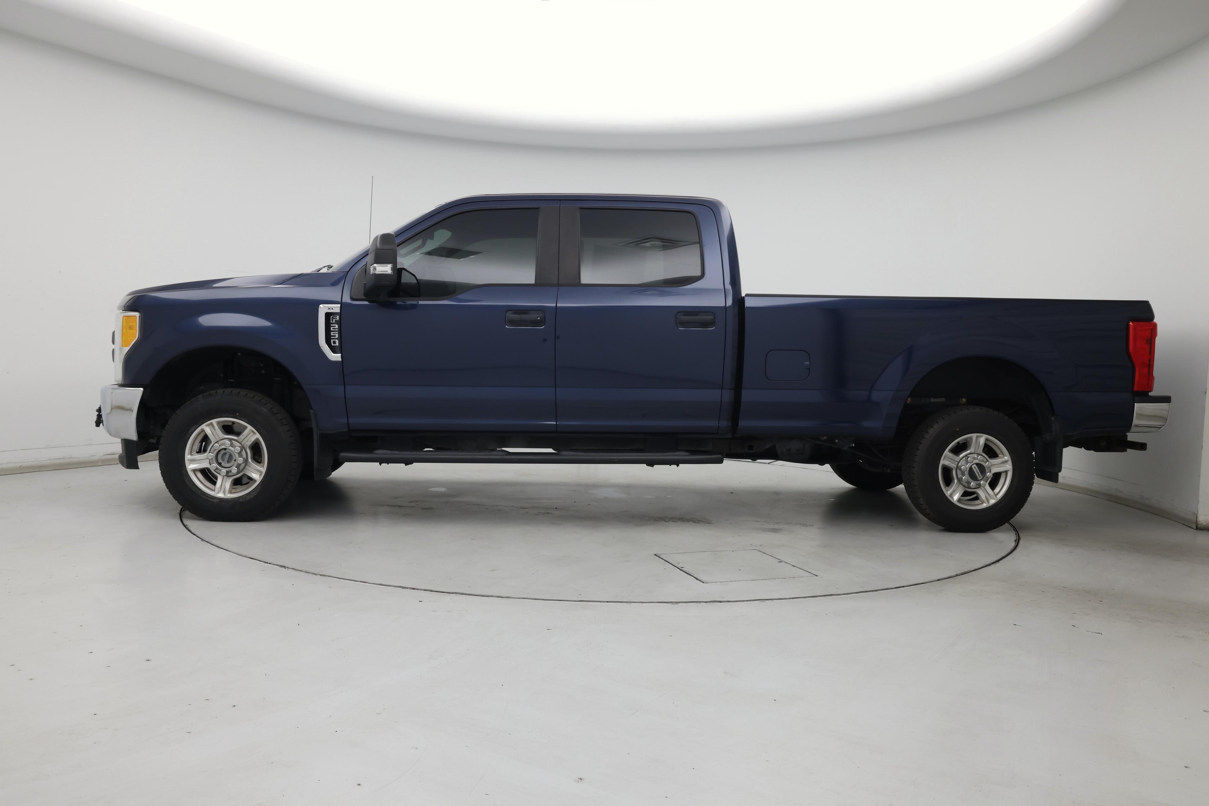 Thumbnail: 2017 Ford F-250 - 3