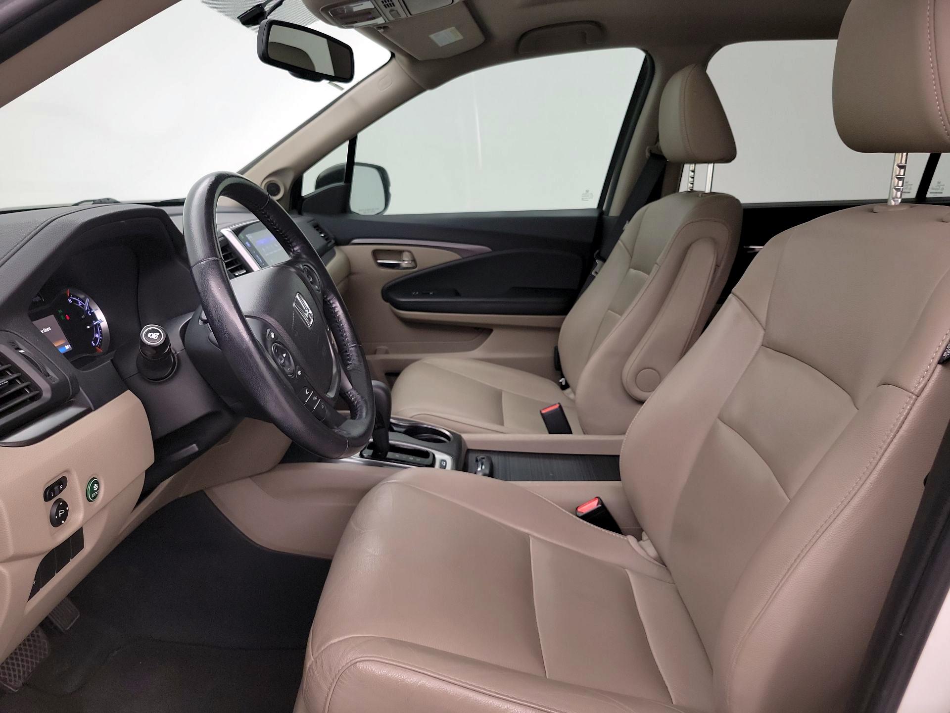 Thumbnail: 2016 Honda Pilot - 11