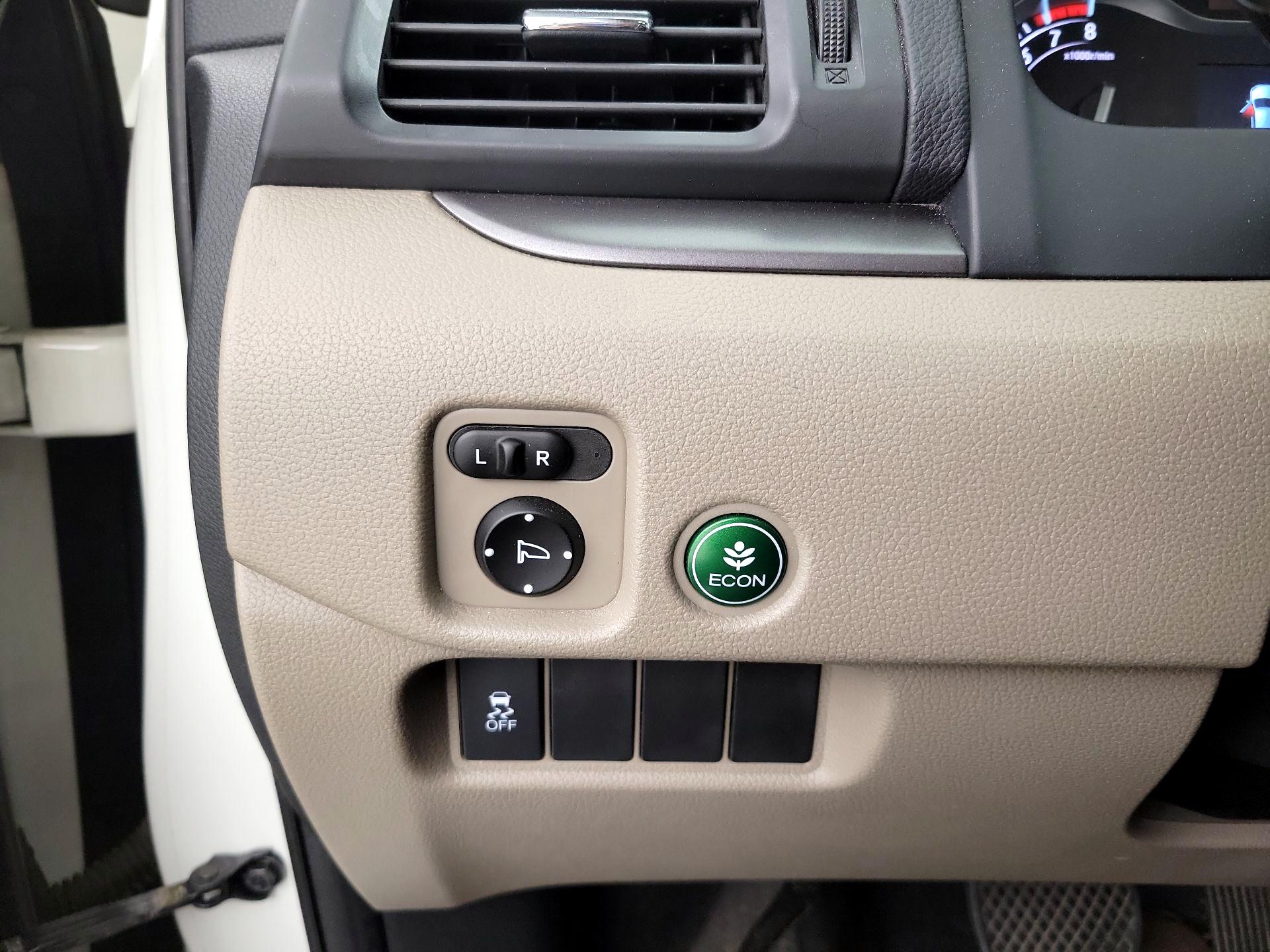 Thumbnail: 2016 Honda Pilot - 13