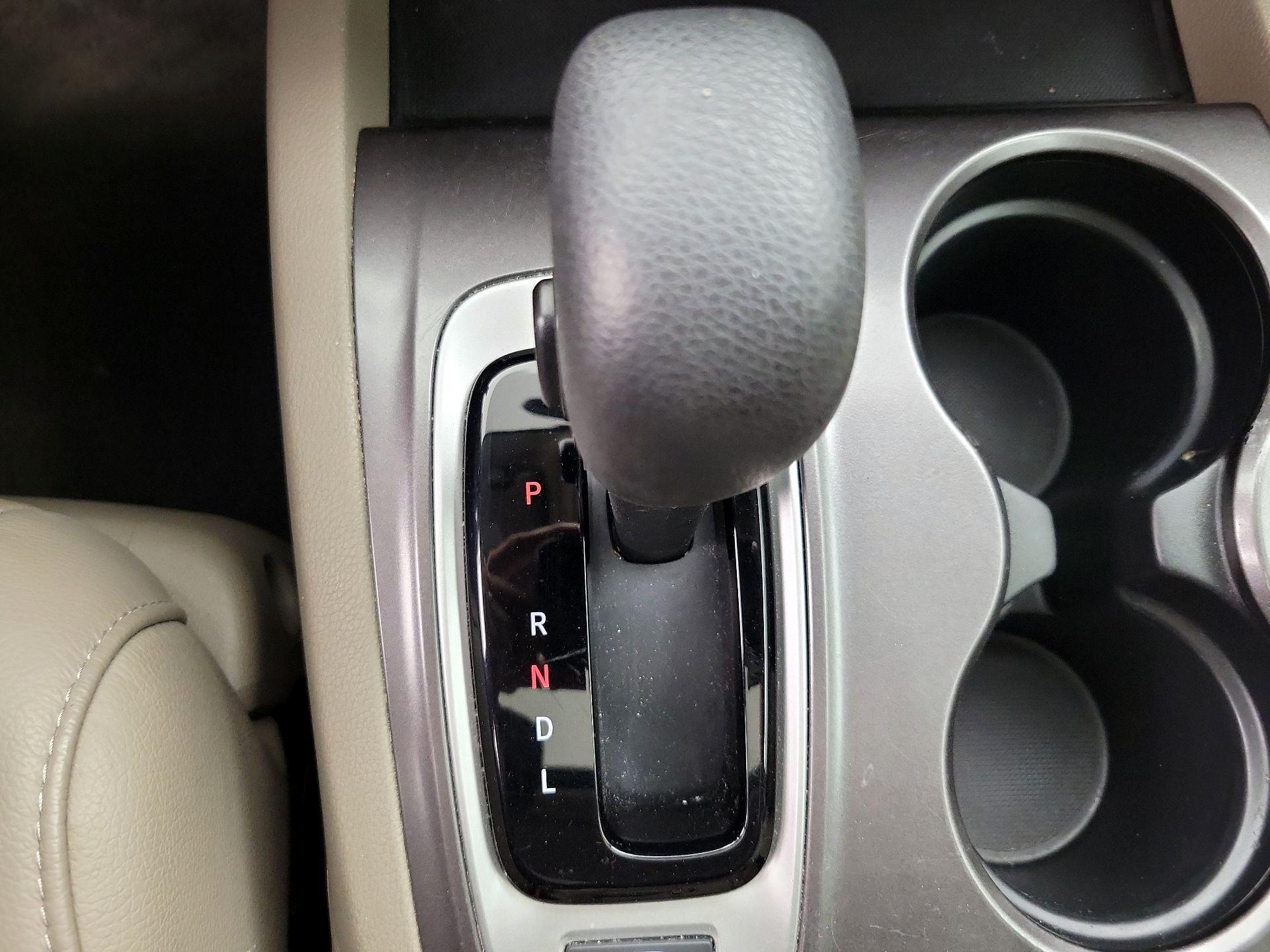Thumbnail: 2016 Honda Pilot - 17