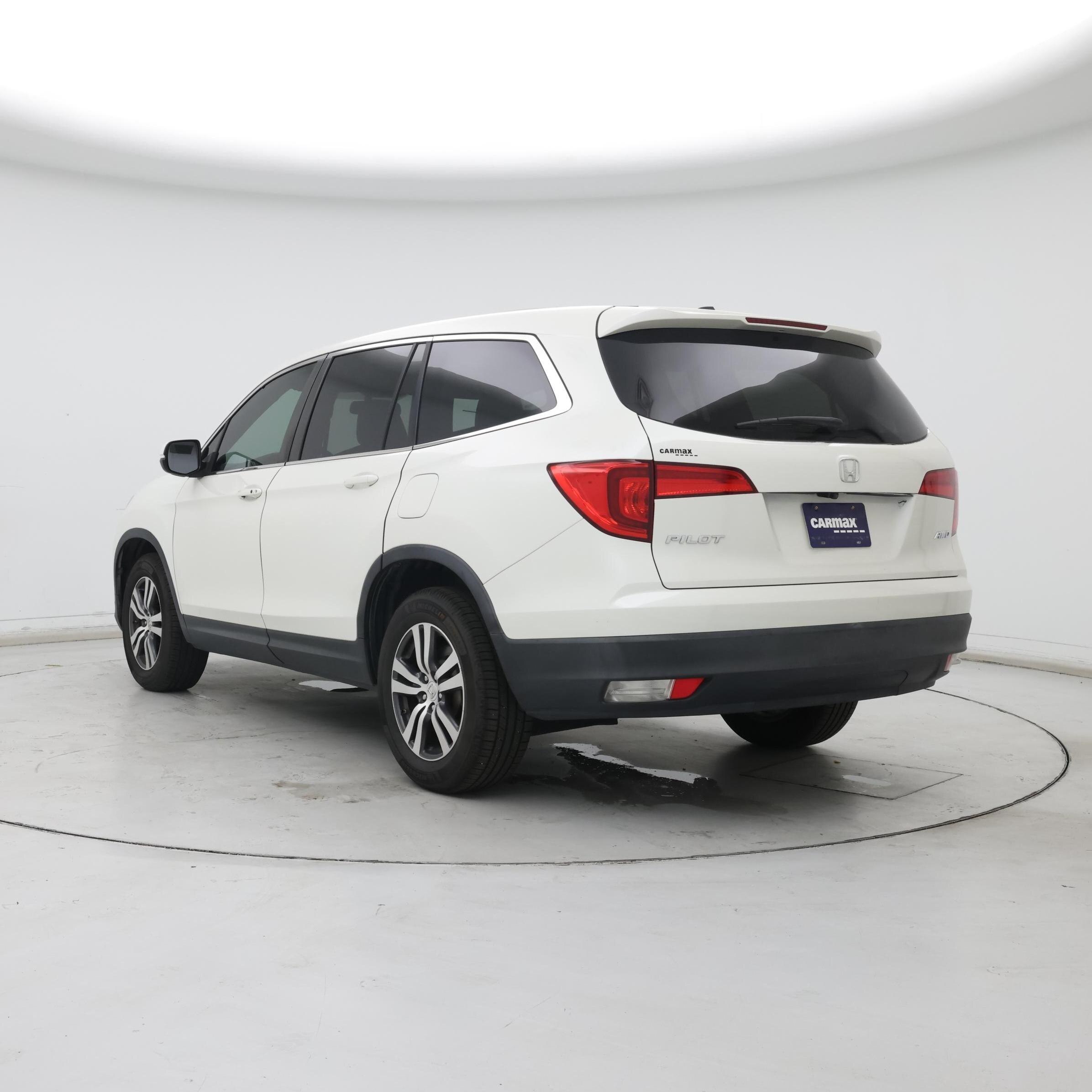 Thumbnail: 2016 Honda Pilot - 2