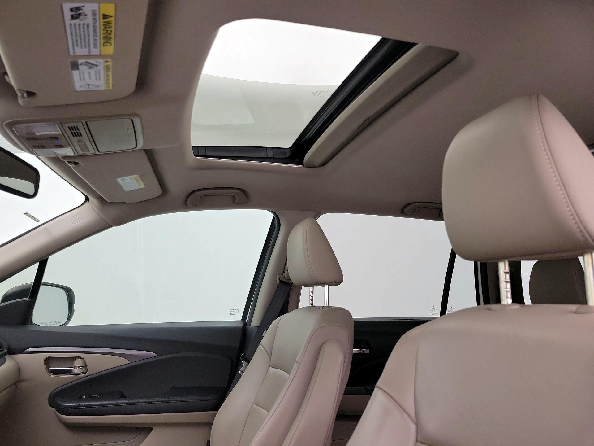 Thumbnail: 2016 Honda Pilot - 19