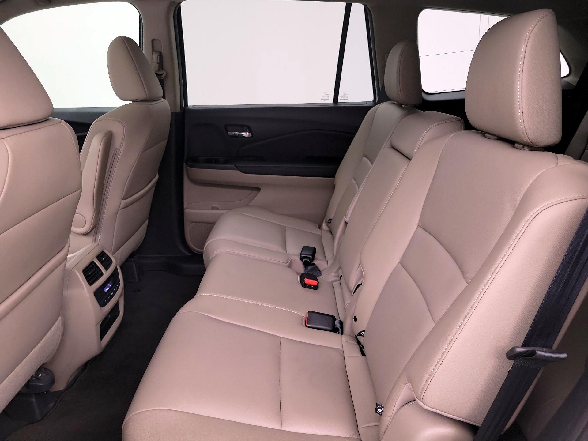 Thumbnail: 2016 Honda Pilot - 20