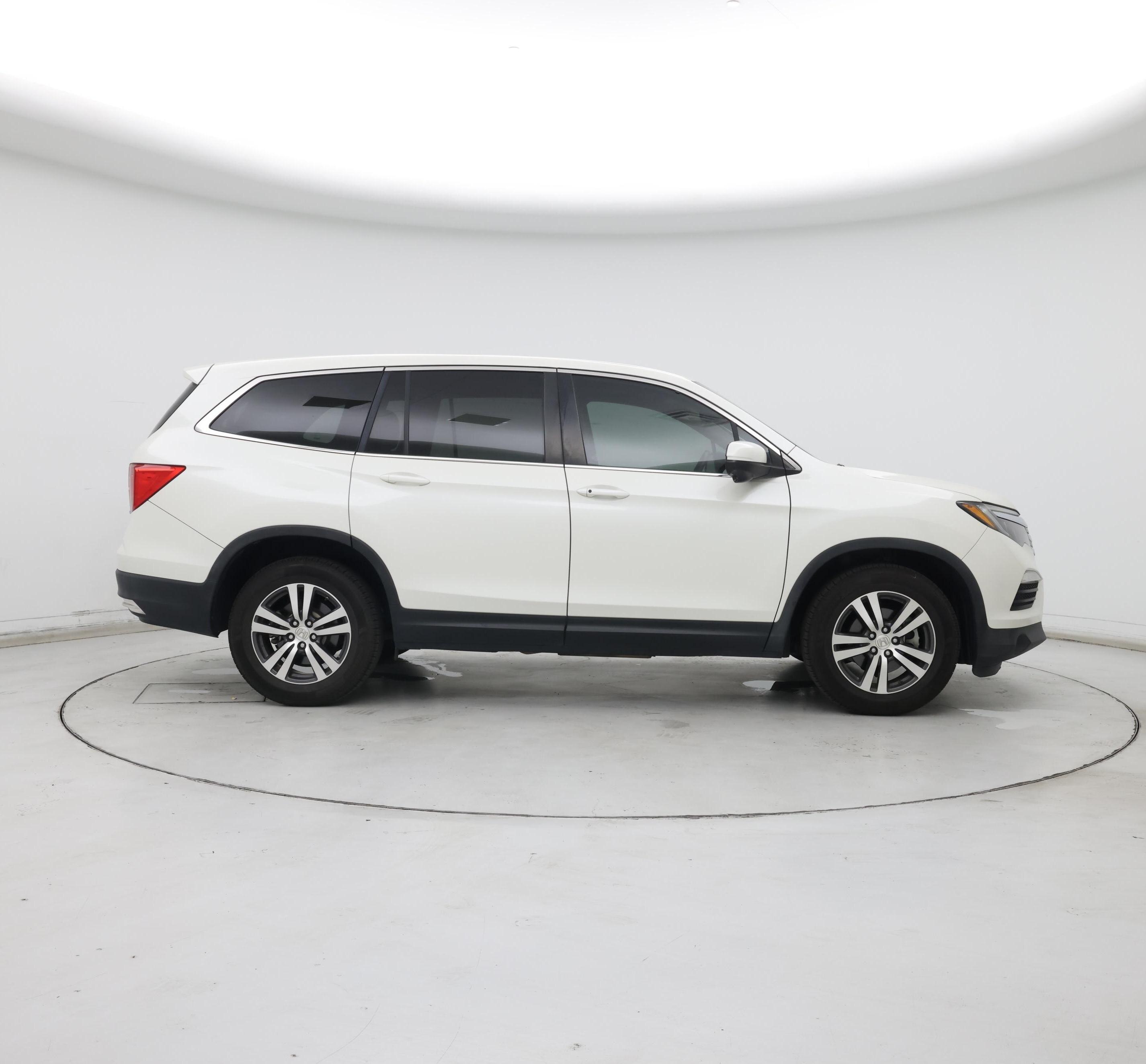 Thumbnail: 2016 Honda Pilot - 7