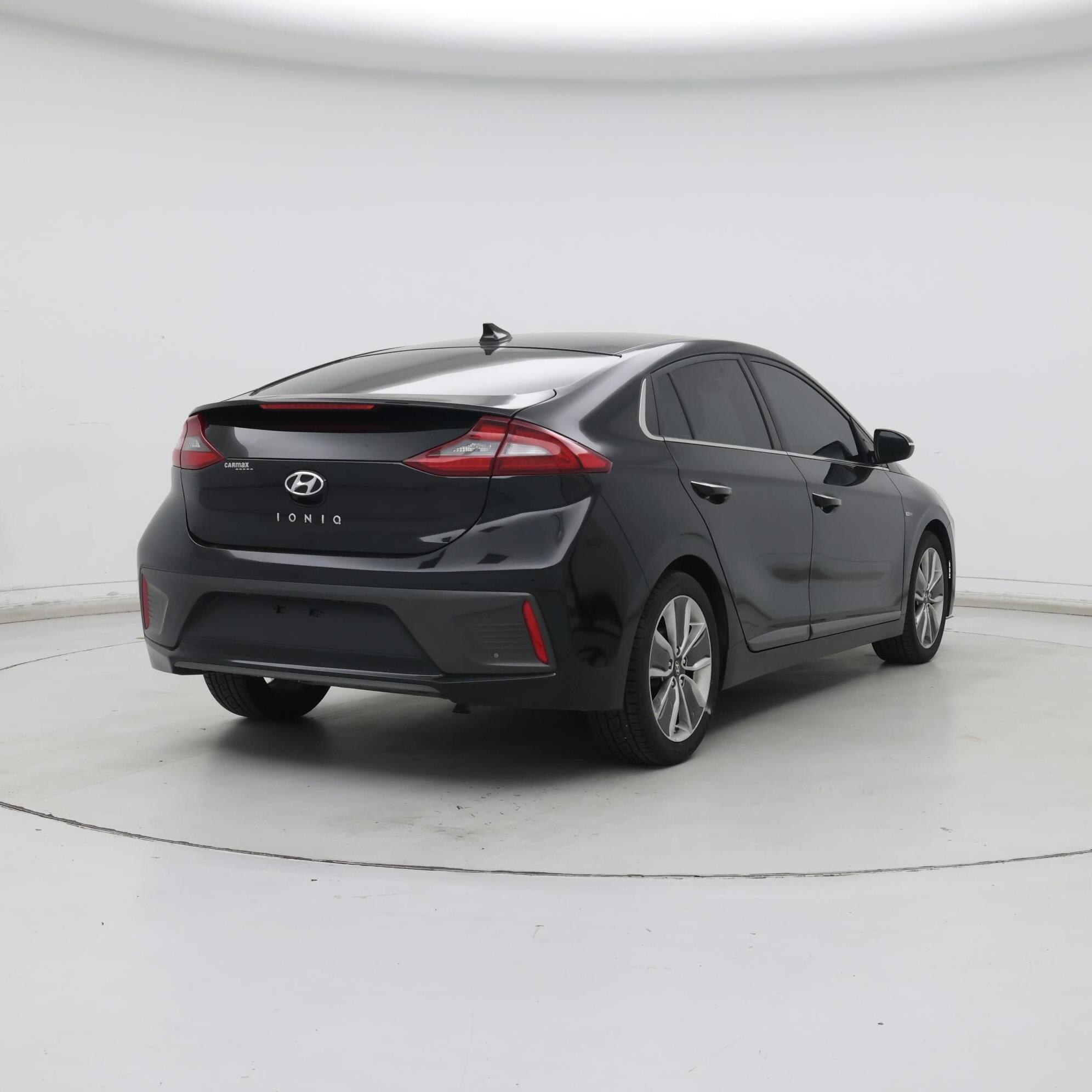 Thumbnail: 2019 Hyundai Ioniq - 8
