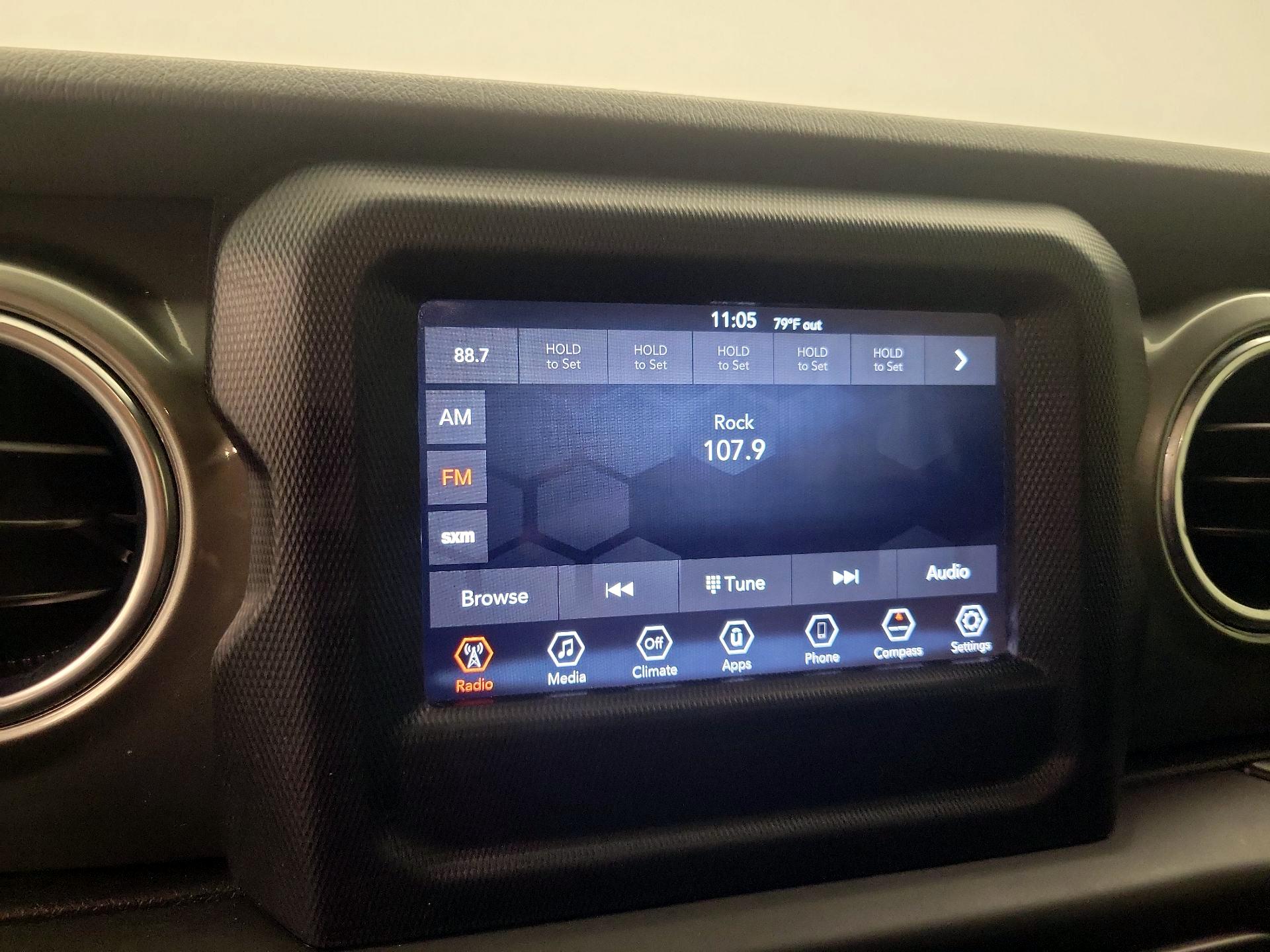 Thumbnail: 2019 Jeep Wrangler - 15