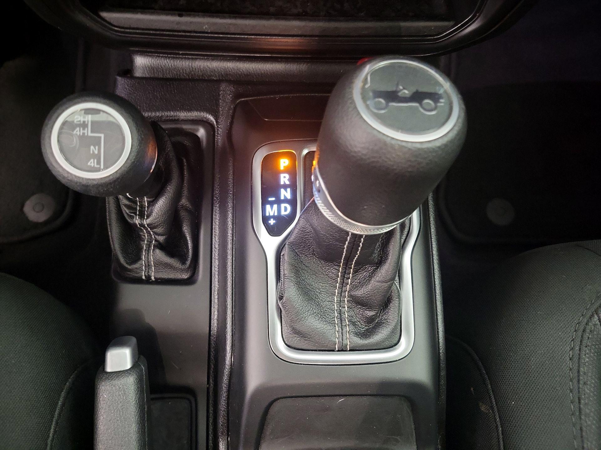 Thumbnail: 2019 Jeep Wrangler - 17