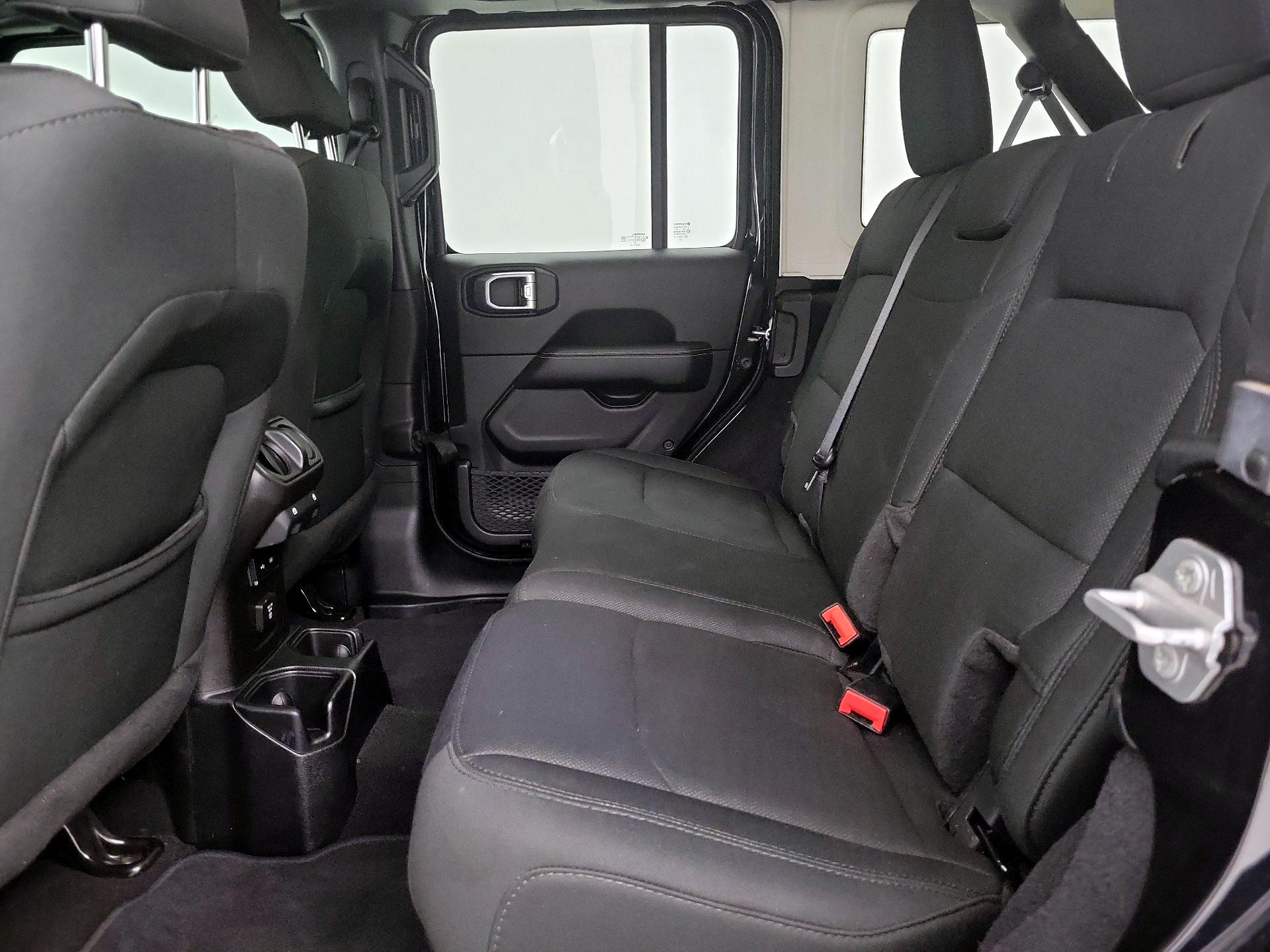 Thumbnail: 2019 Jeep Wrangler - 19