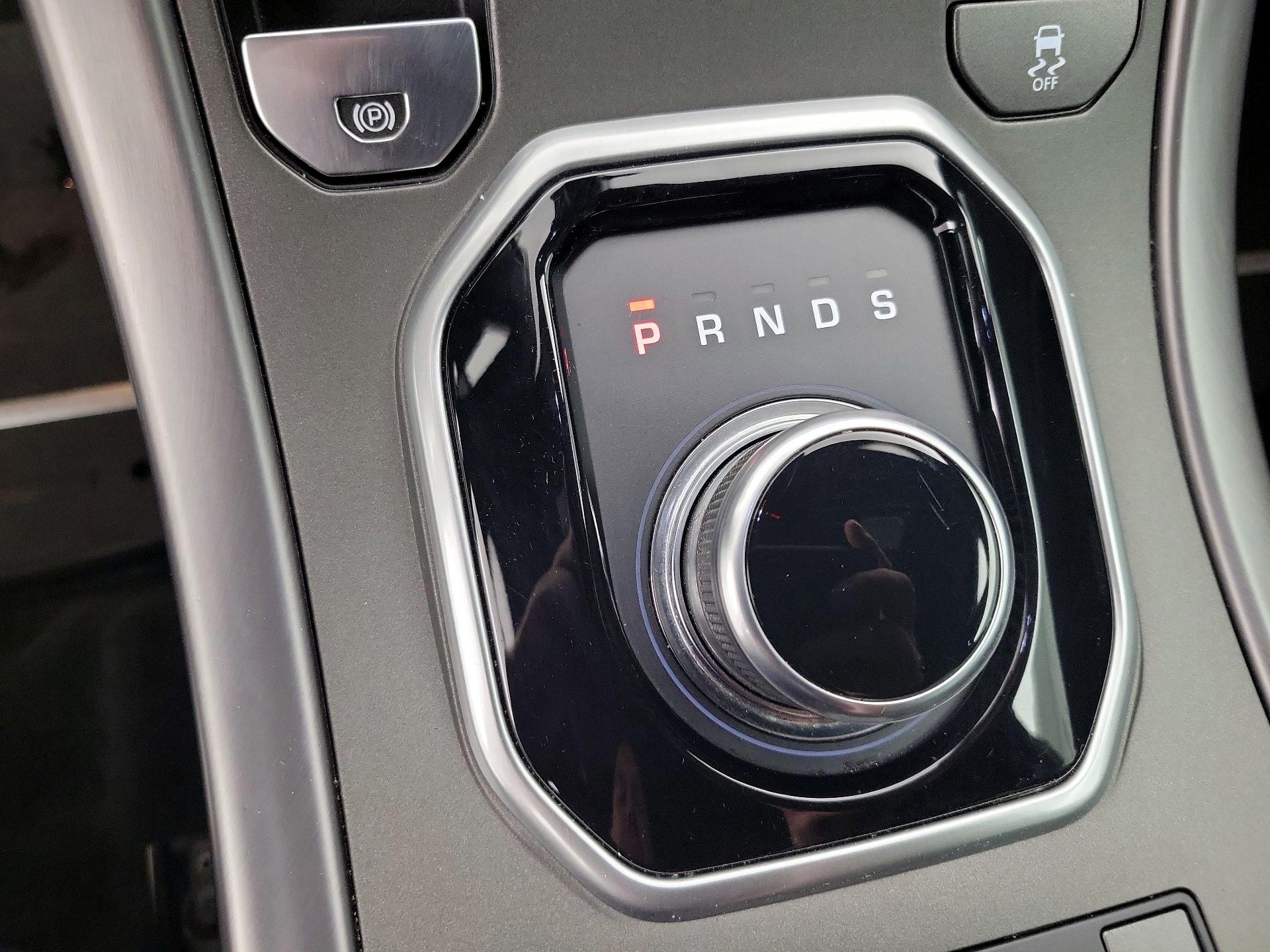 Thumbnail: 2018 Land Rover Range Rover Evoque - 18