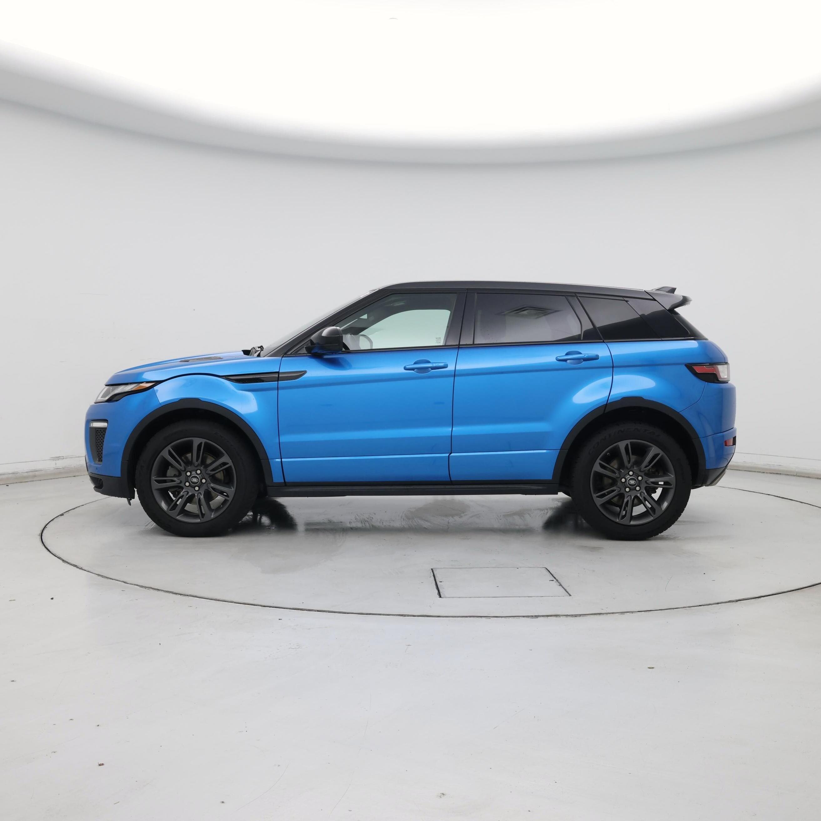 Thumbnail: 2018 Land Rover Range Rover Evoque - 3