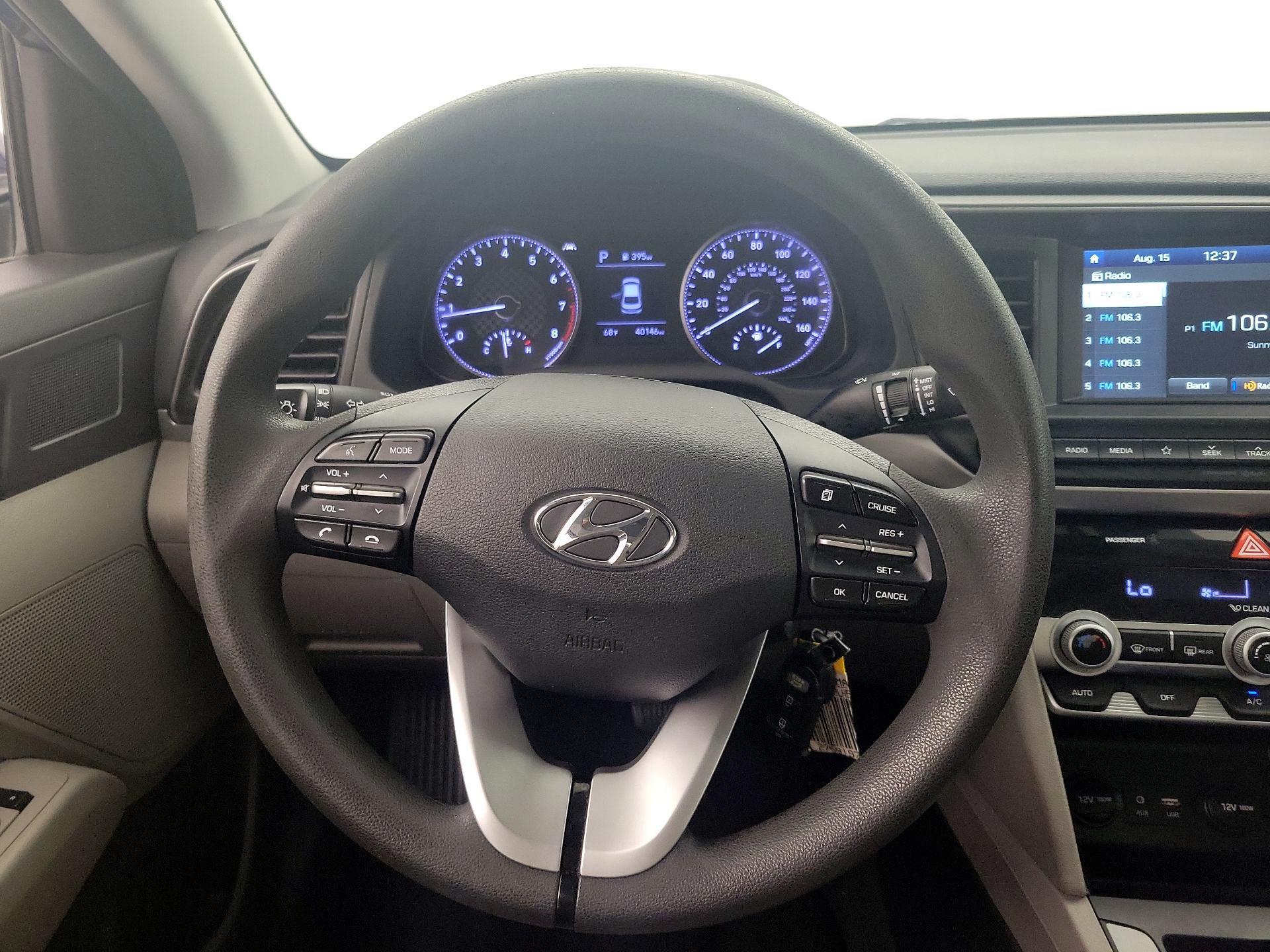 Thumbnail: 2020 Hyundai Elantra - 10
