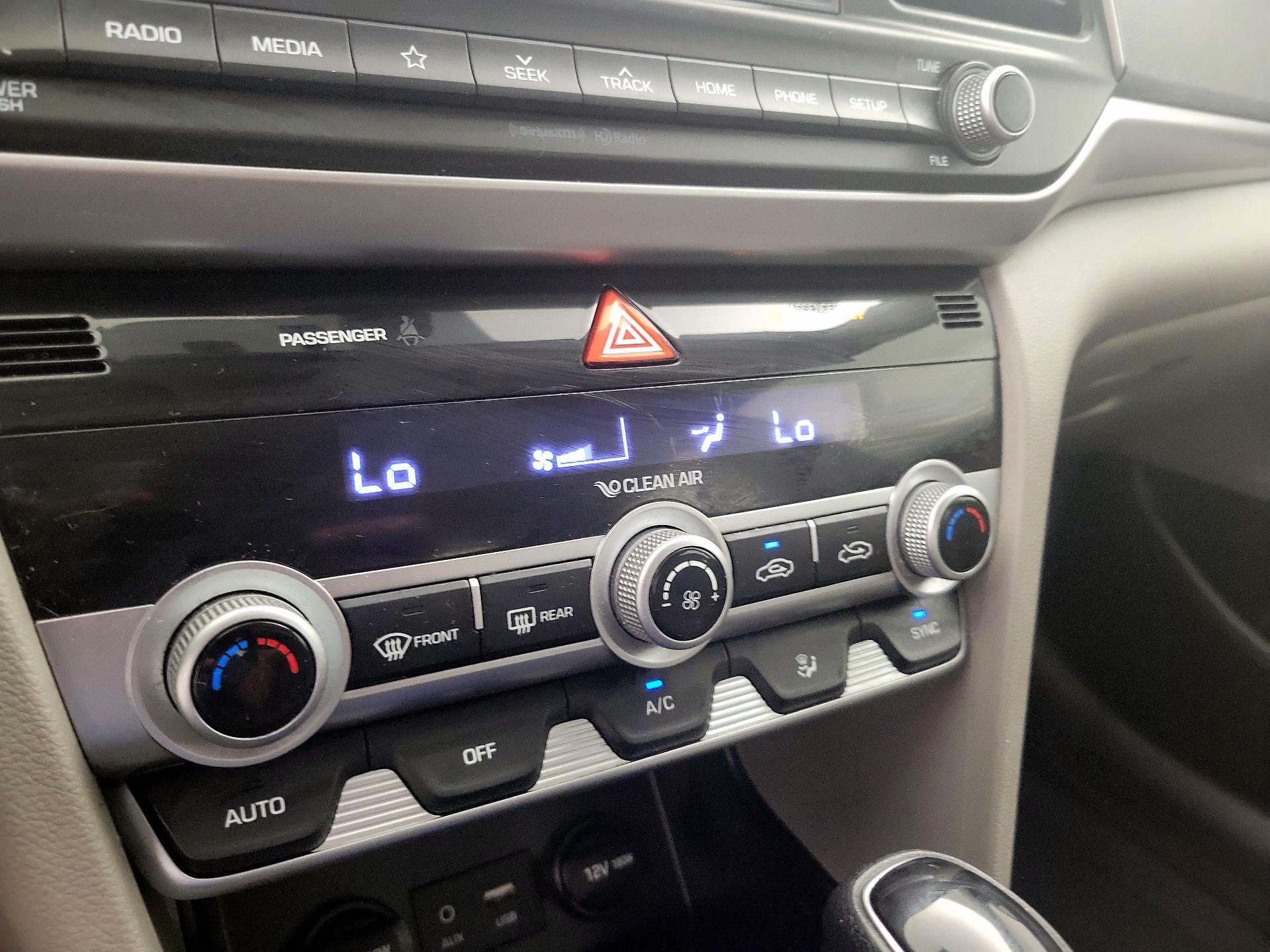 Thumbnail: 2020 Hyundai Elantra - 16