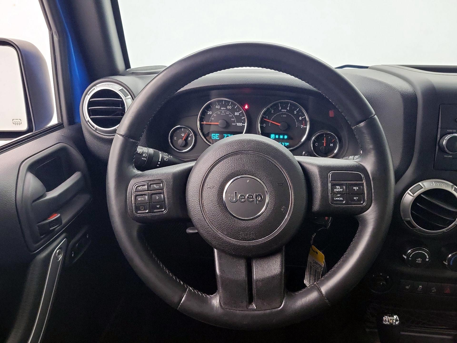 Thumbnail: 2015 Jeep Wrangler - 10