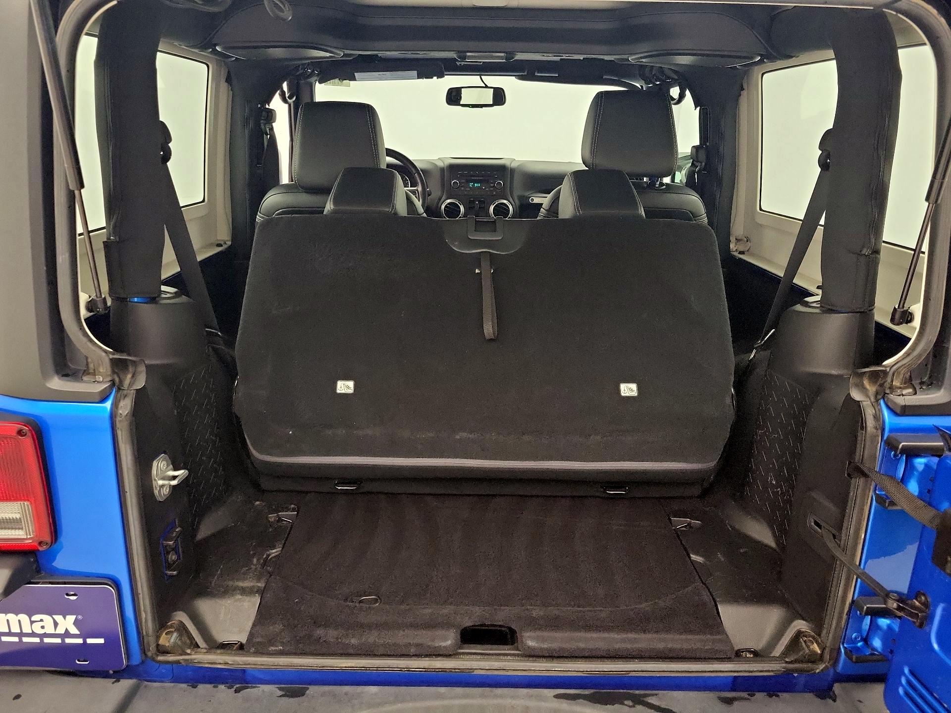 Thumbnail: 2015 Jeep Wrangler - 19
