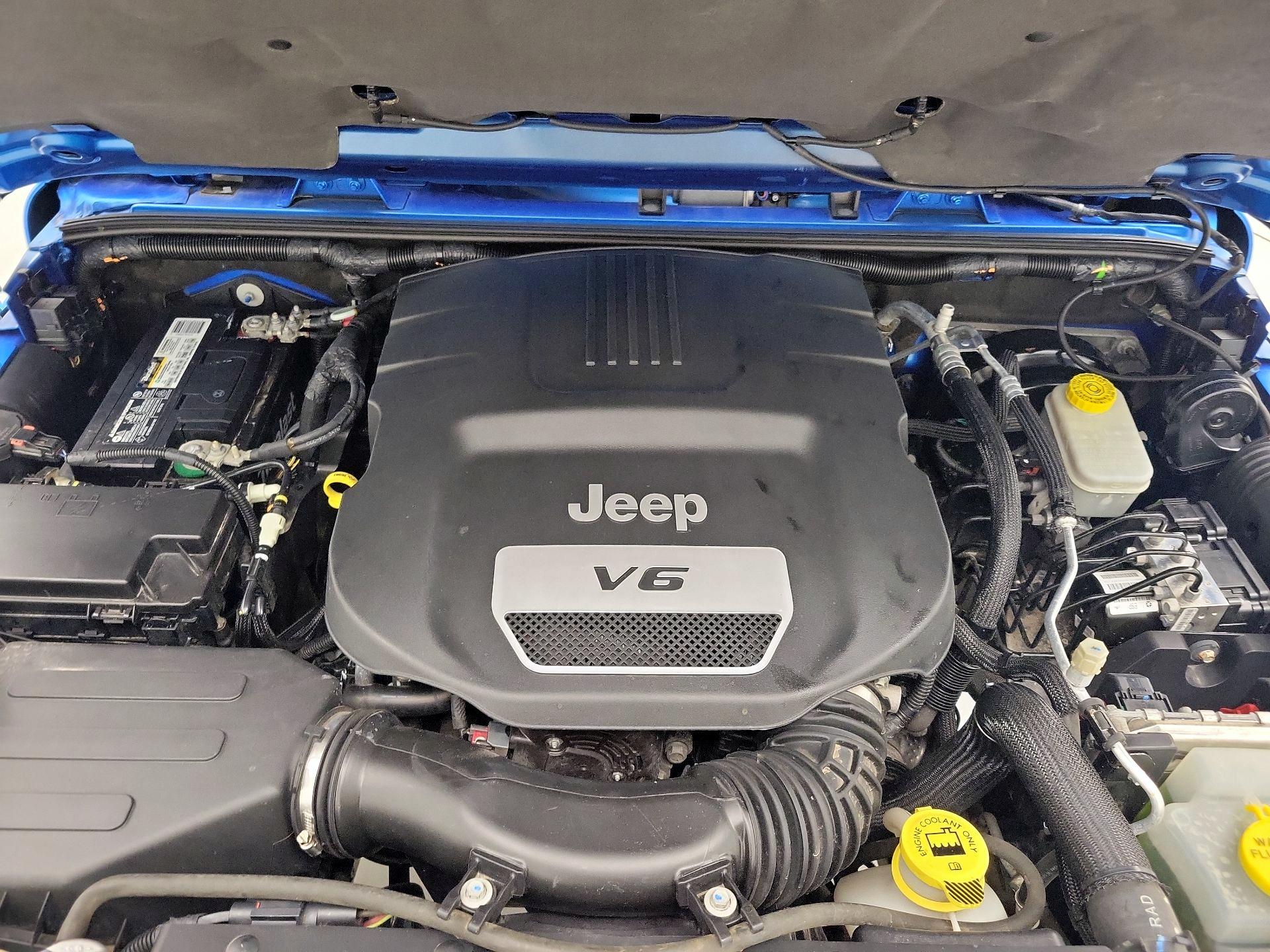 Thumbnail: 2015 Jeep Wrangler - 20