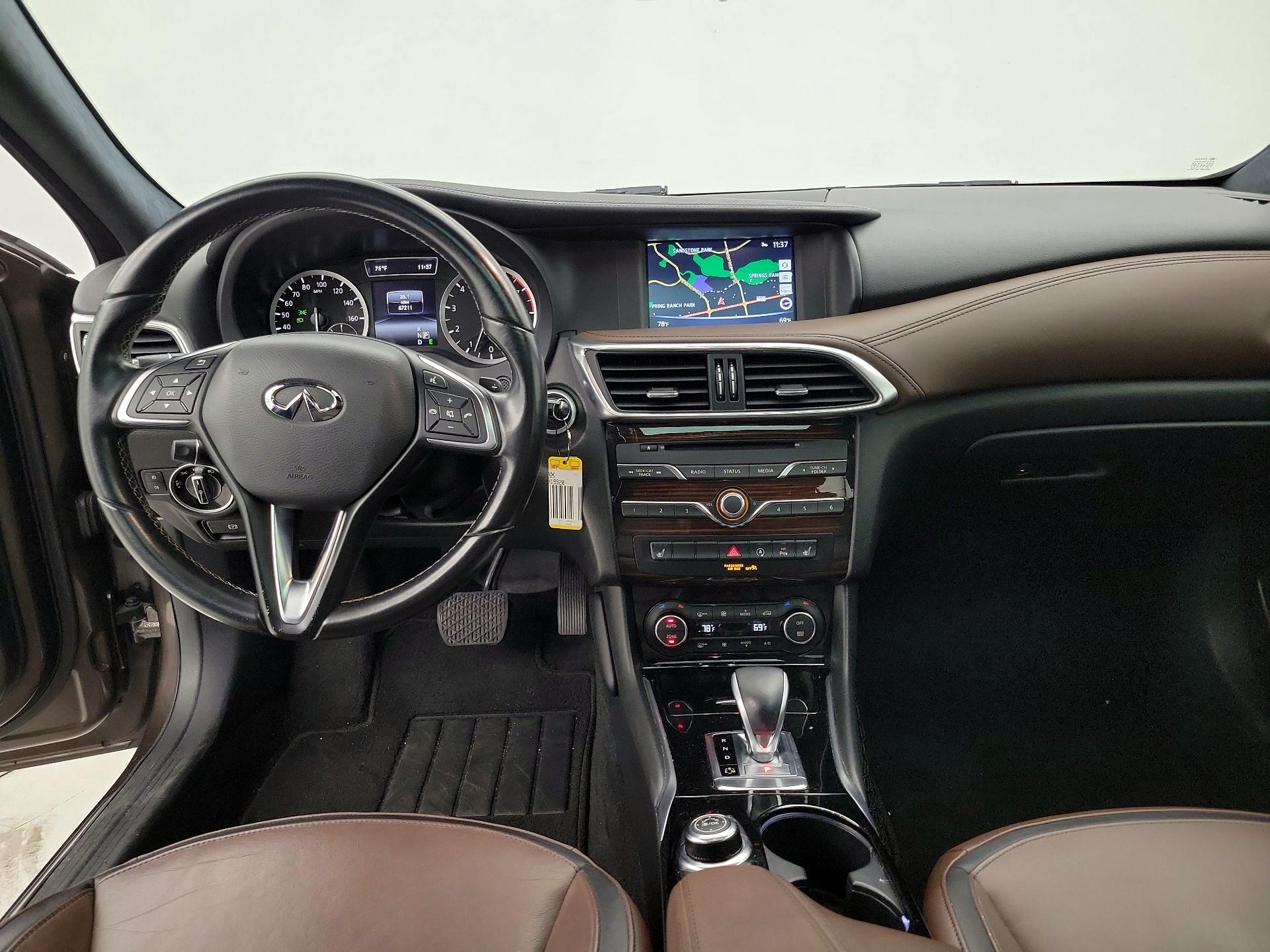 Thumbnail: 2017 INFINITI QX30 - 9