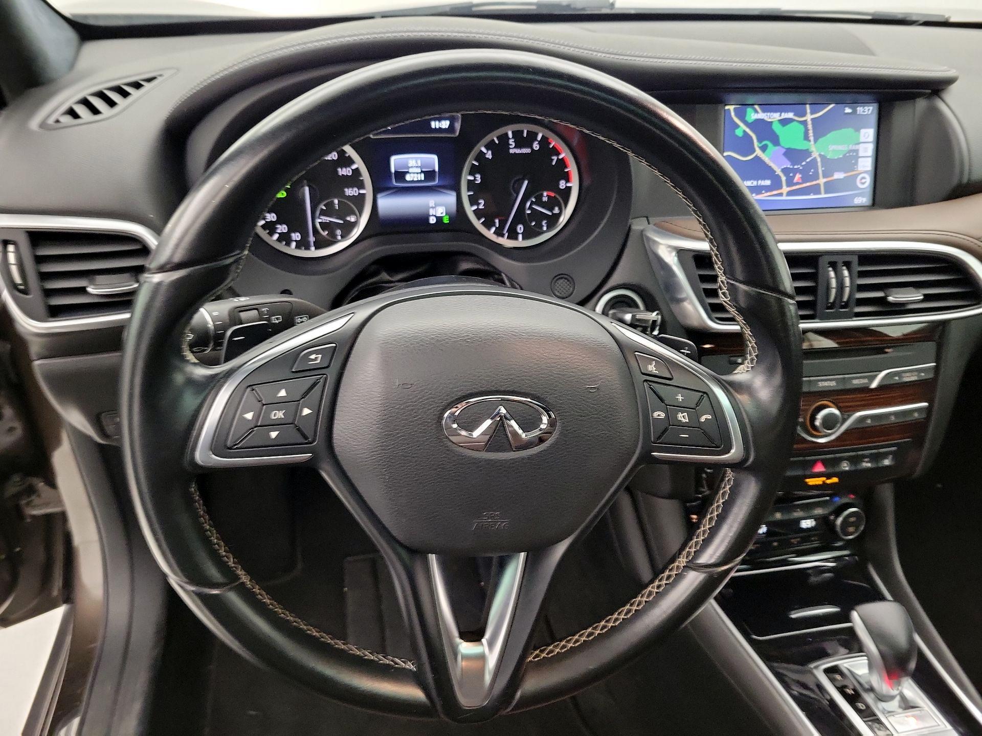 Thumbnail: 2017 INFINITI QX30 - 10