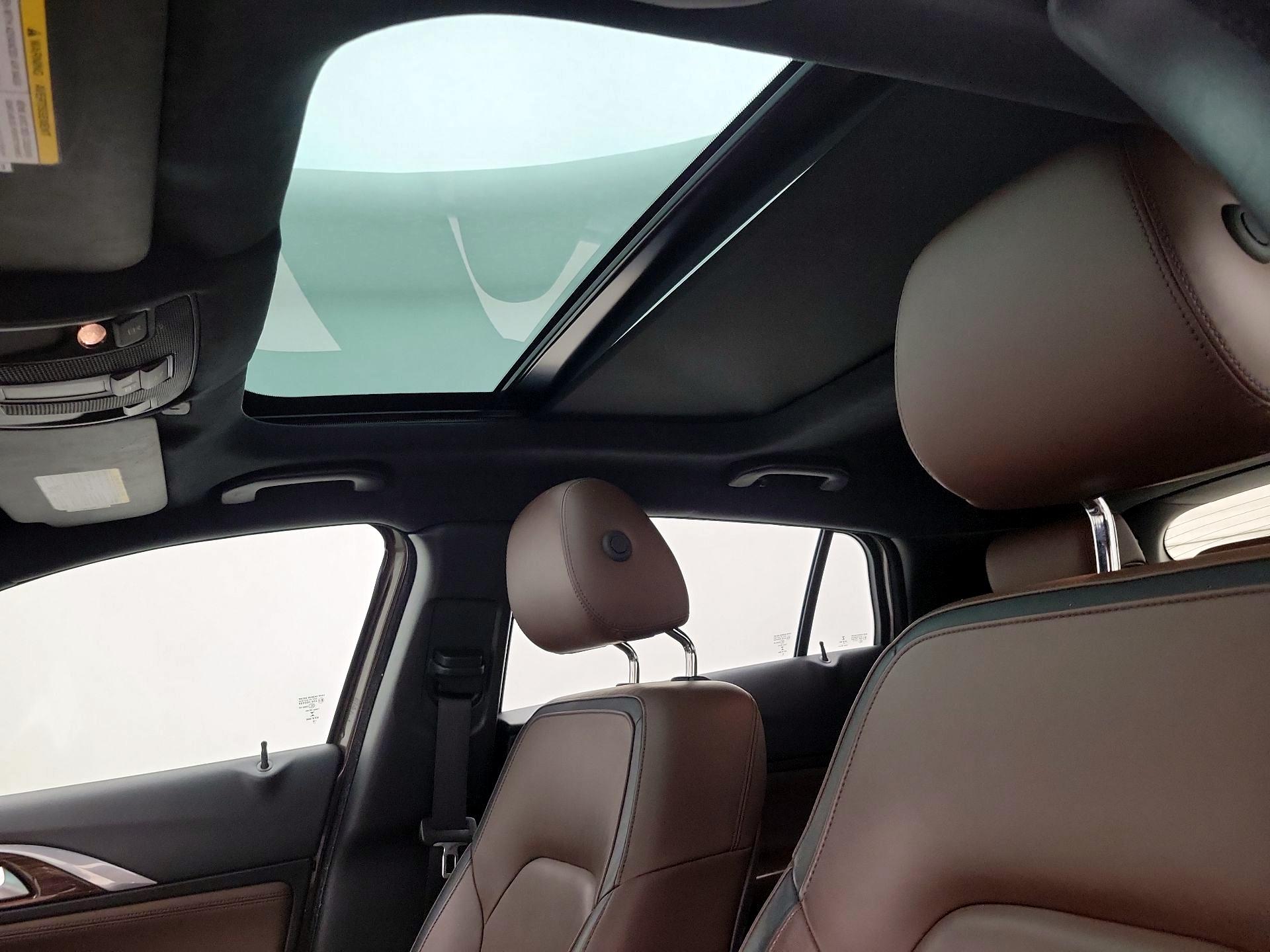 Thumbnail: 2017 INFINITI QX30 - 18