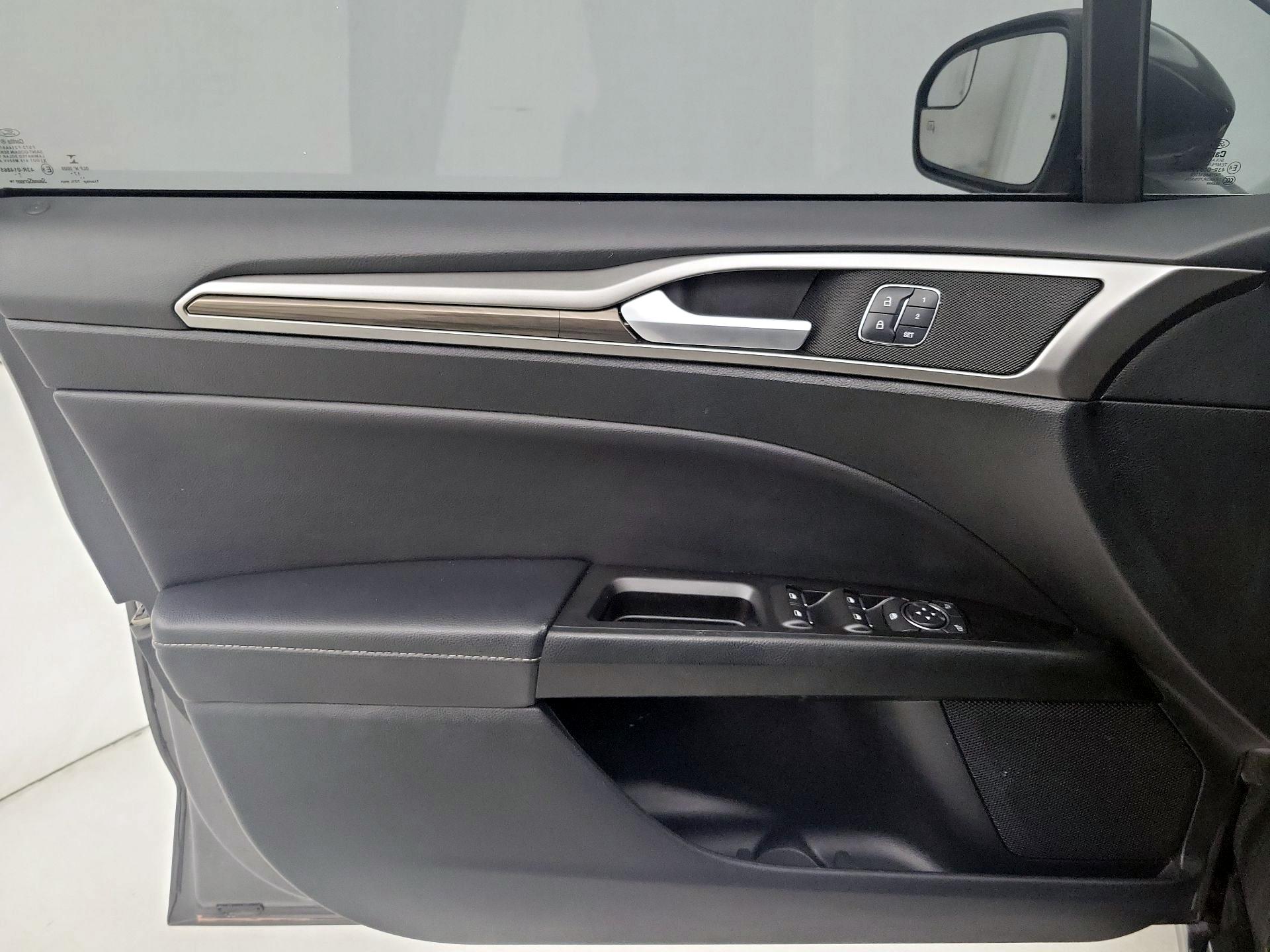 Thumbnail: 2018 Ford Fusion - 12