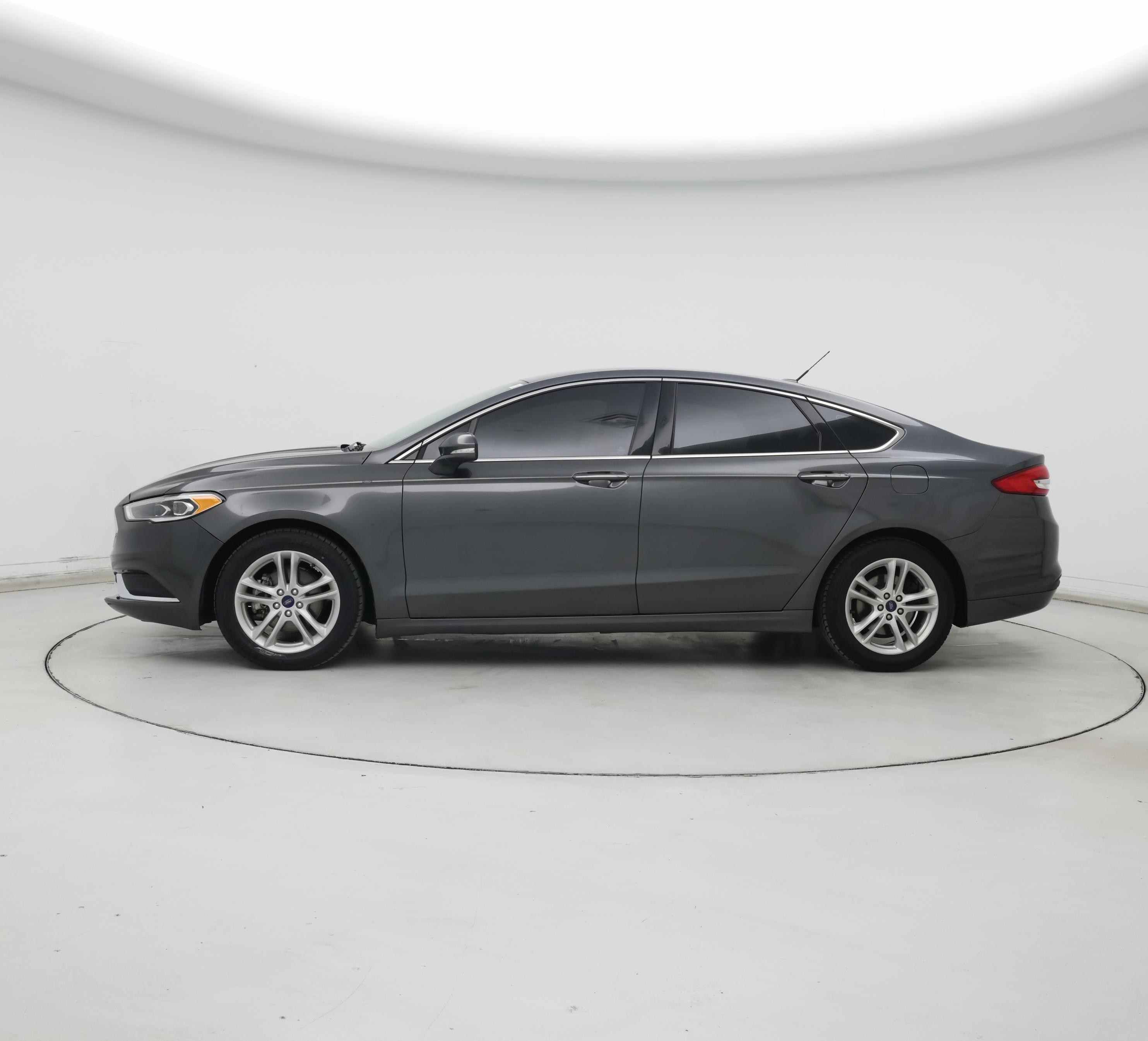 Thumbnail: 2018 Ford Fusion - 3