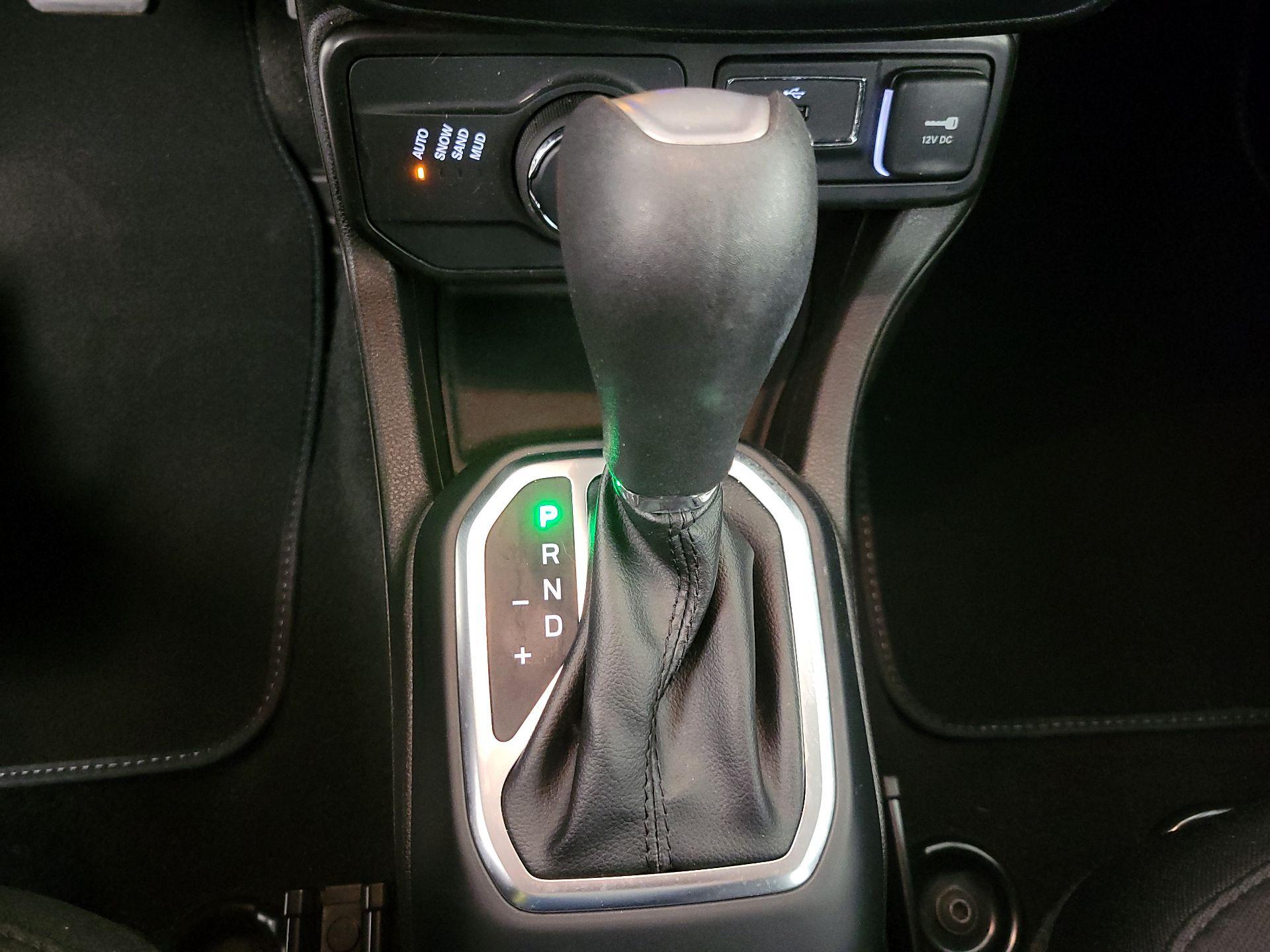 Thumbnail: 2021 Jeep Renegade - 16