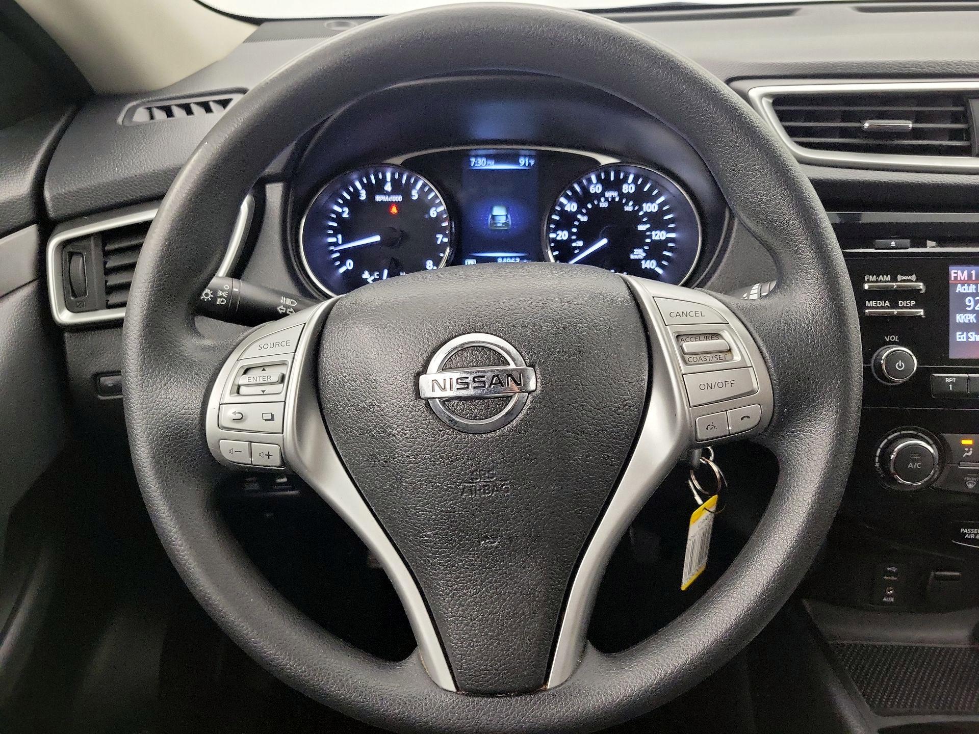 Thumbnail: 2016 Nissan Rogue - 10