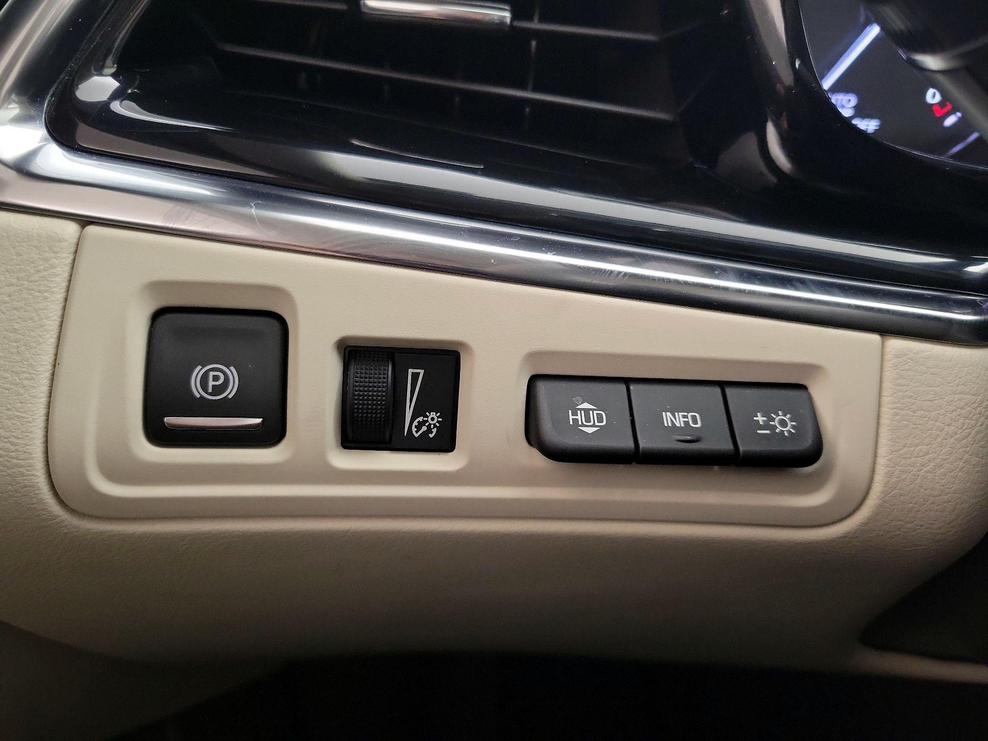 Thumbnail: 2021 Cadillac XT6 - 13