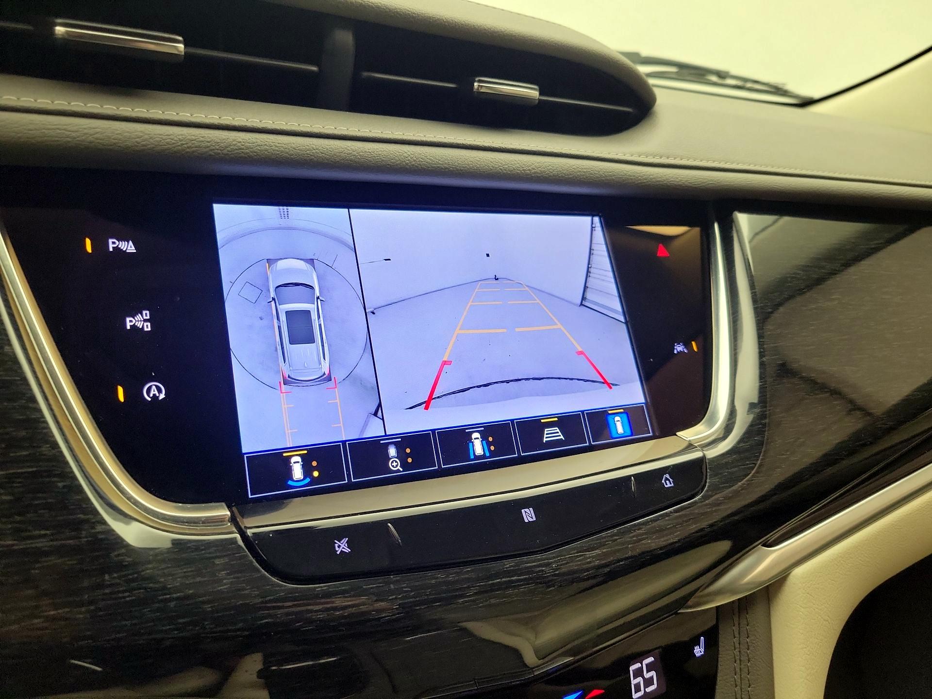 Thumbnail: 2021 Cadillac XT6 - 15