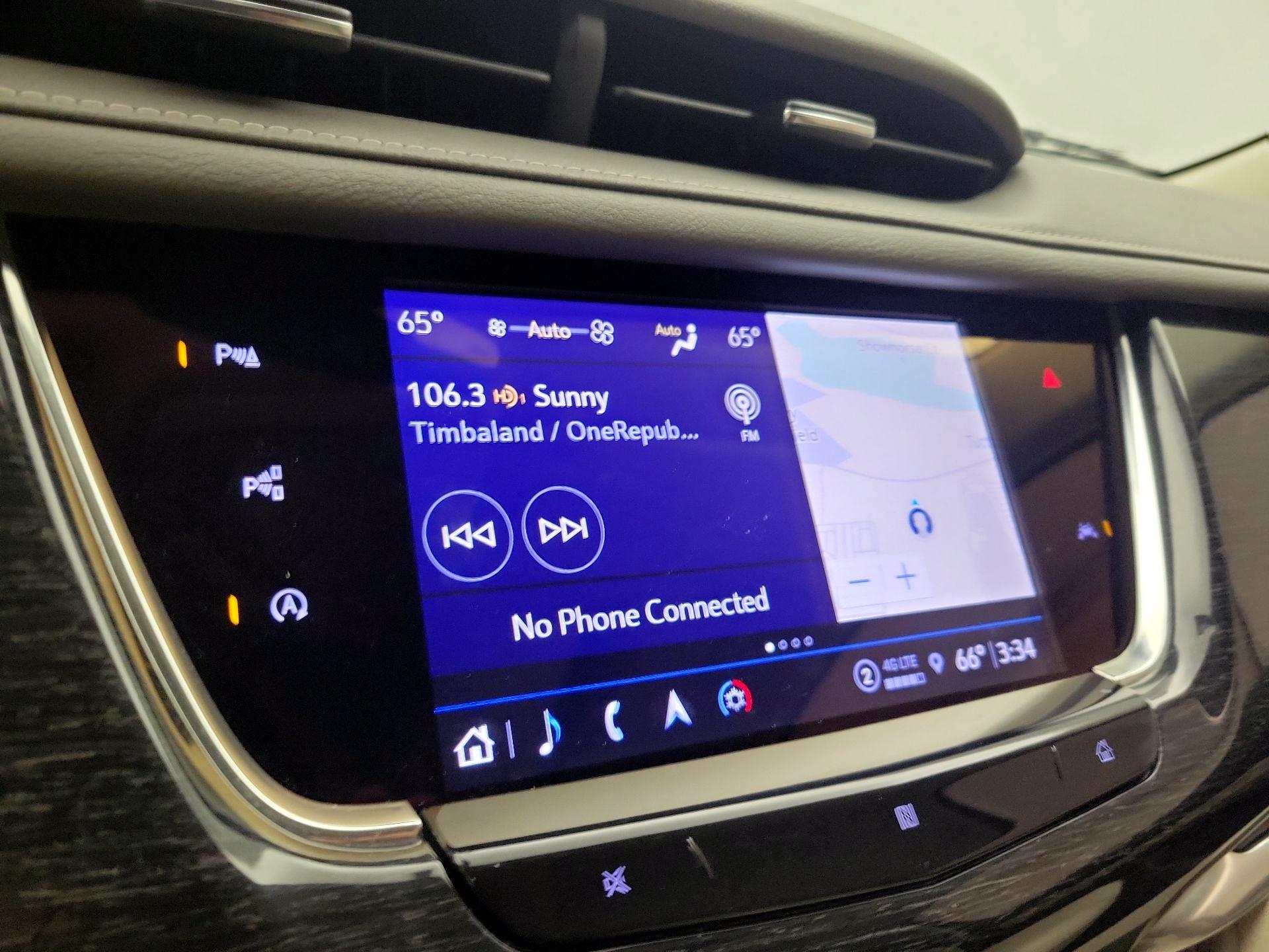 Thumbnail: 2021 Cadillac XT6 - 16