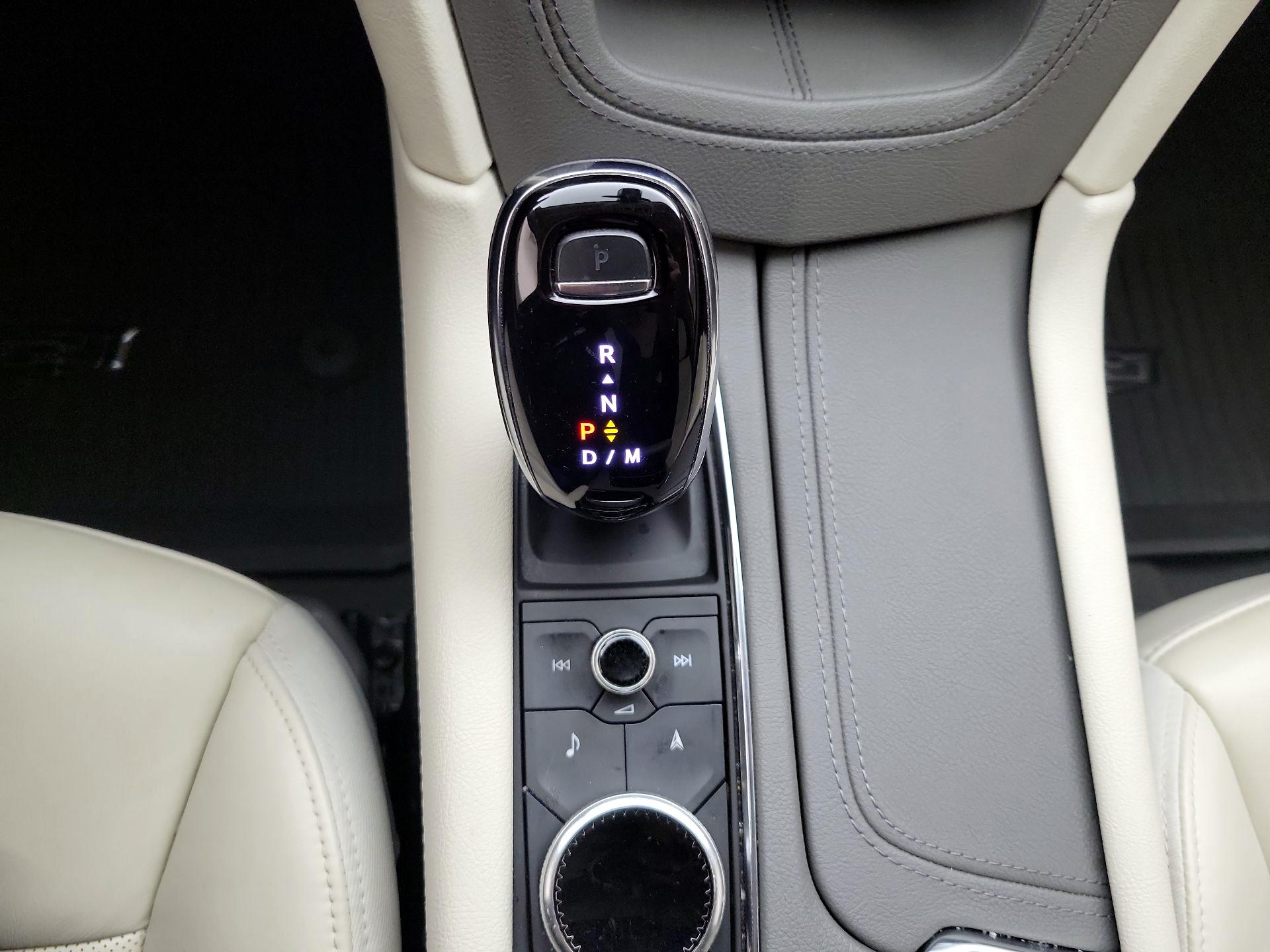 Thumbnail: 2021 Cadillac XT6 - 18