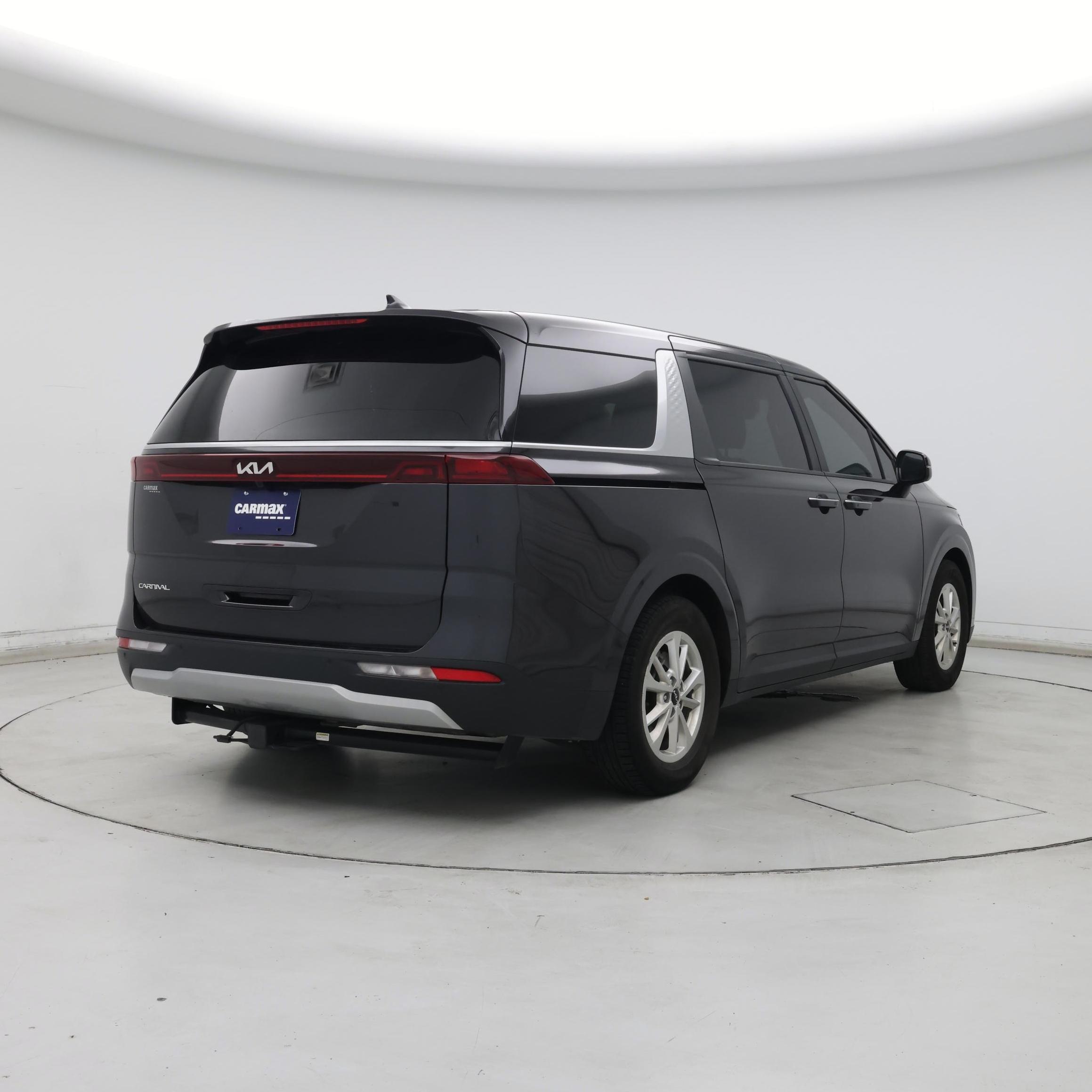 Thumbnail: 2023 Kia Carnival - 8