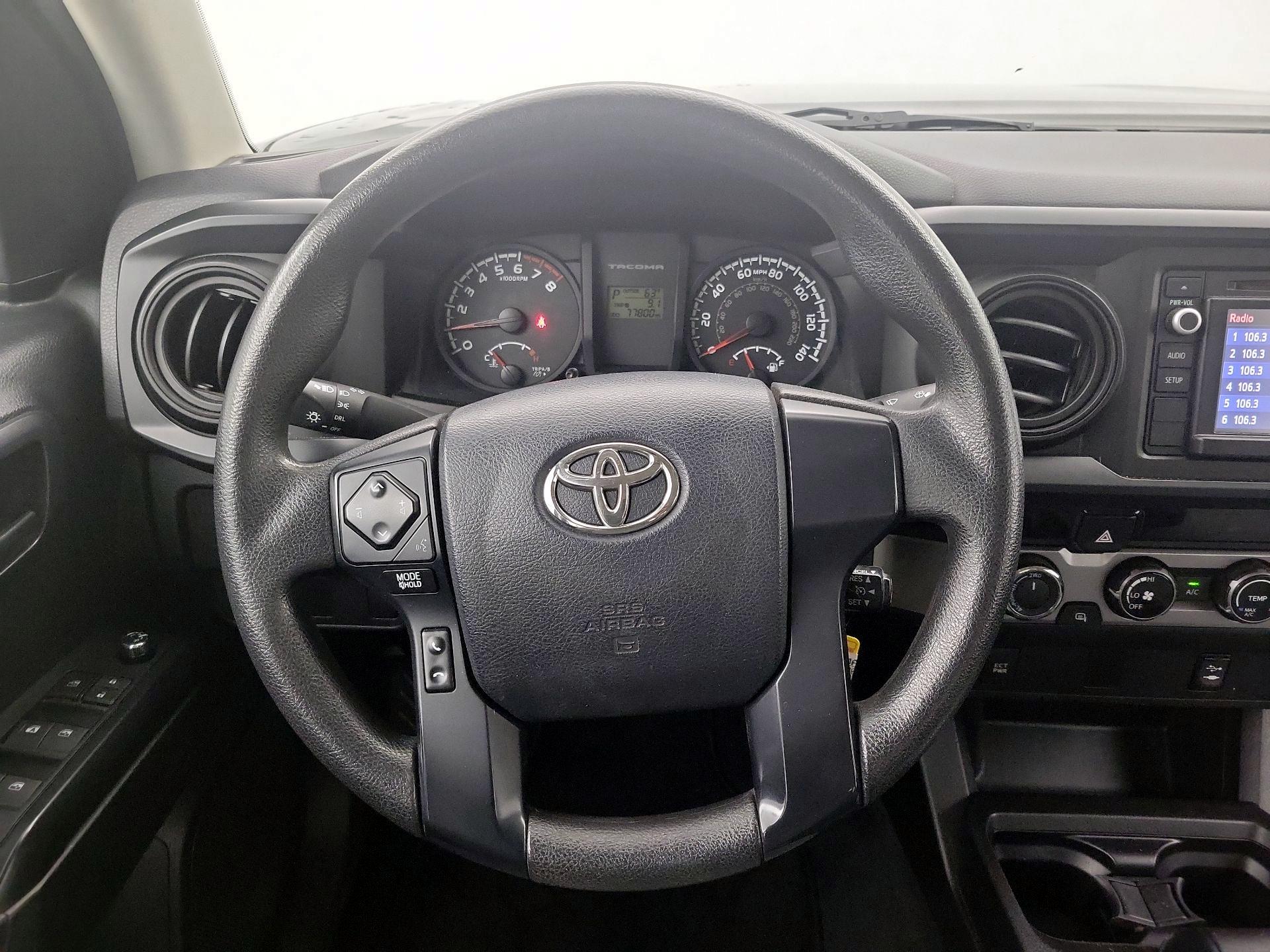 Thumbnail: 2016 Toyota Tacoma - 10