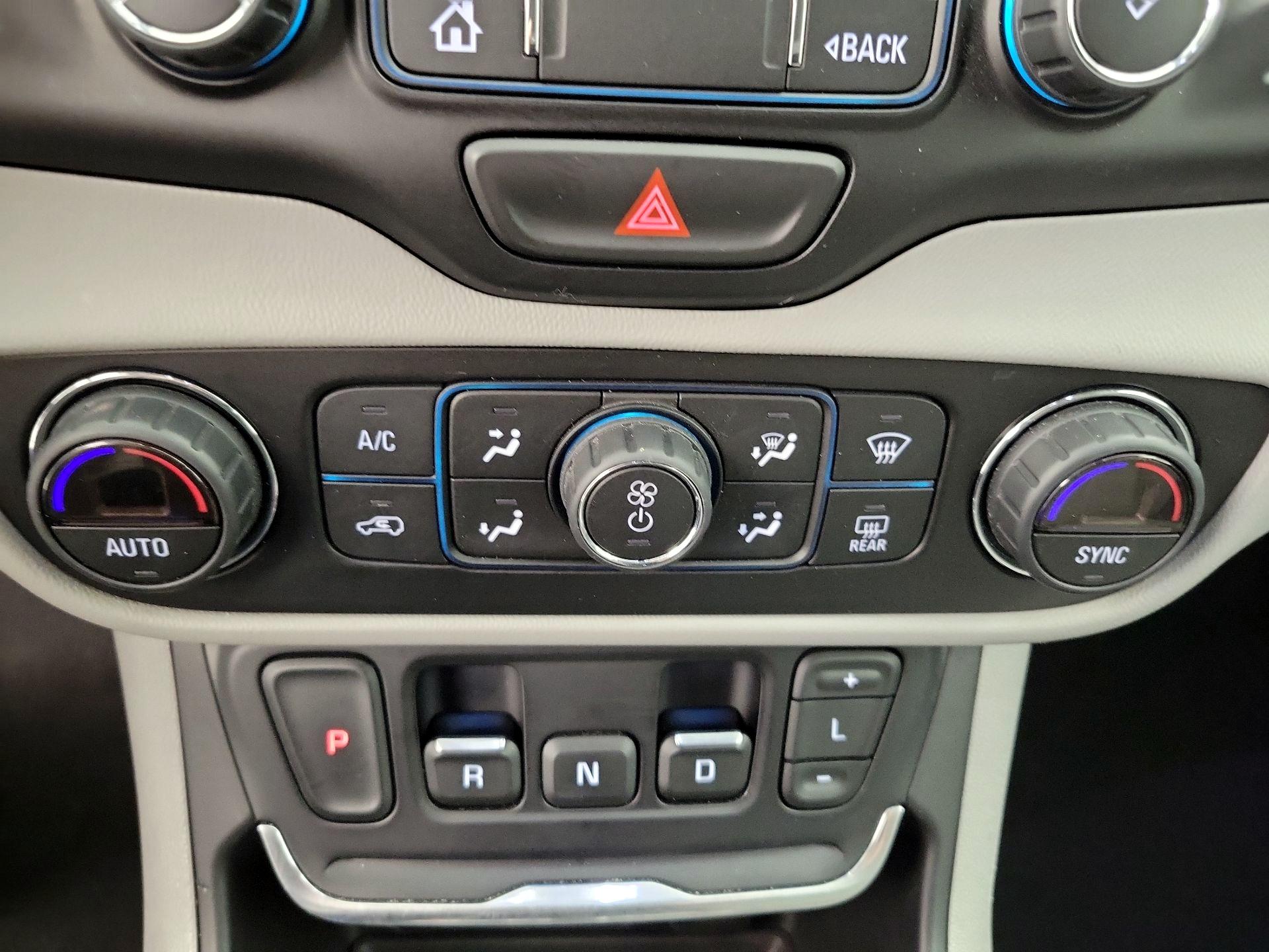 Thumbnail: 2020 GMC Terrain - 16