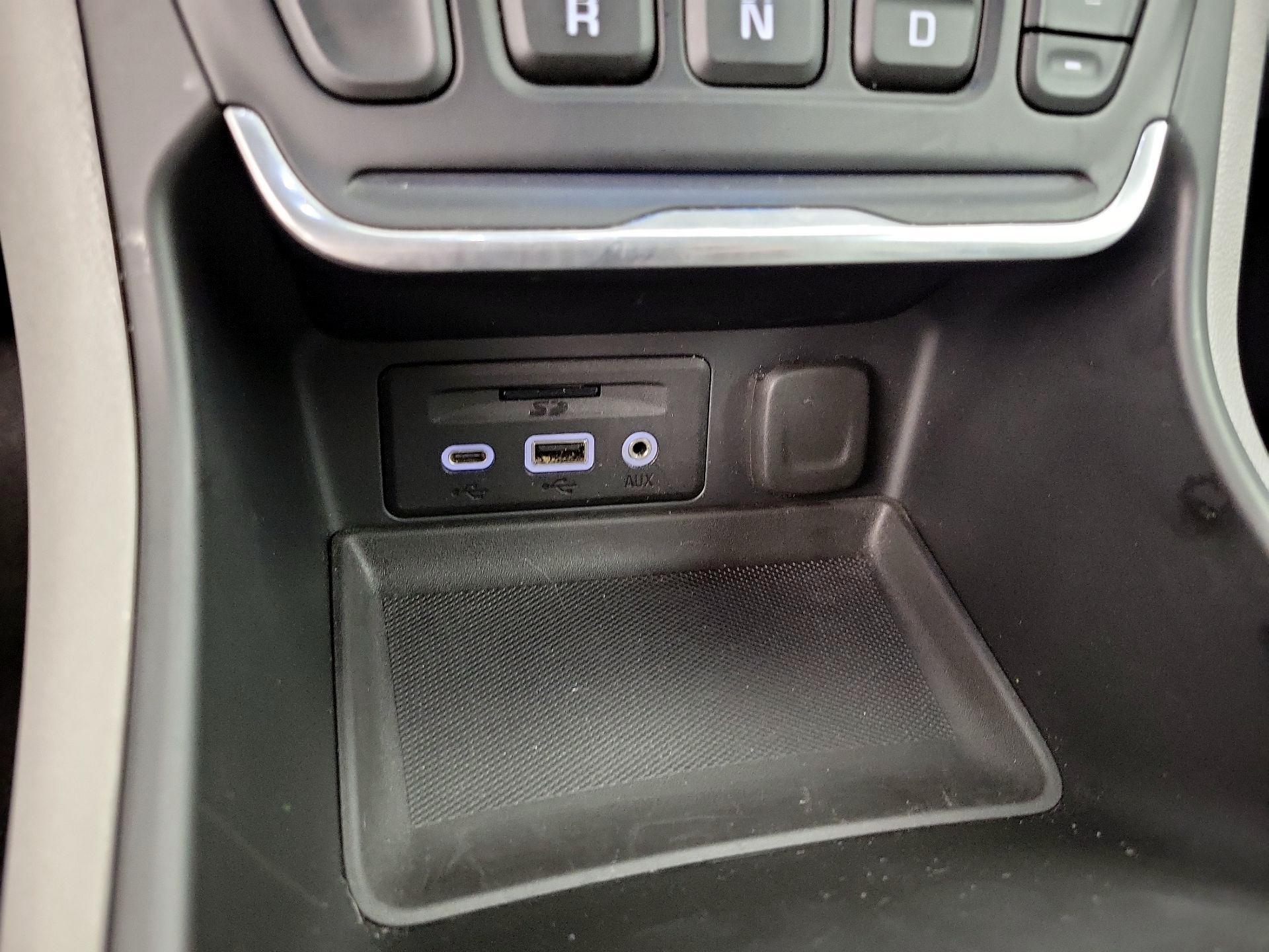 Thumbnail: 2020 GMC Terrain - 18